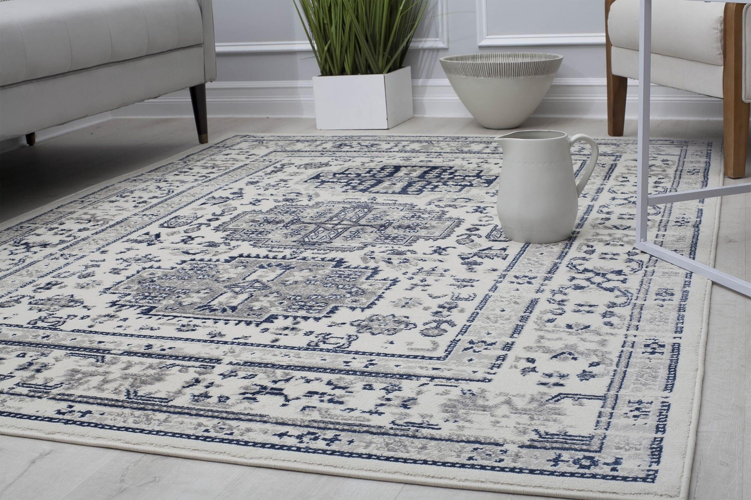 Glacial Sundara Blue and White Floral Synthetic 5' x 7' Area Rug