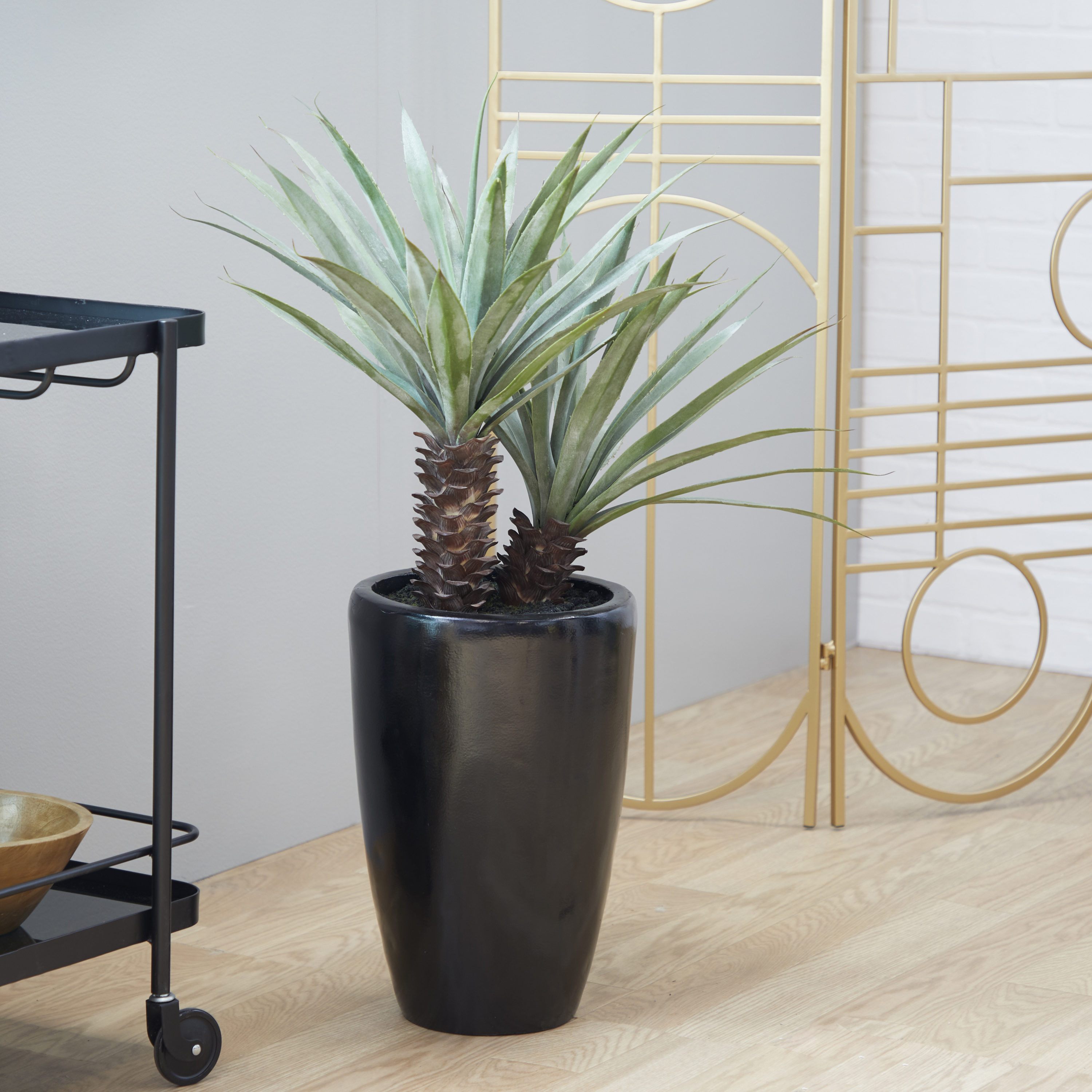 Grayson Lane 64068 37-Inches Green with Black Fiberglass Pot Indoor Floor Agave Artificial plant