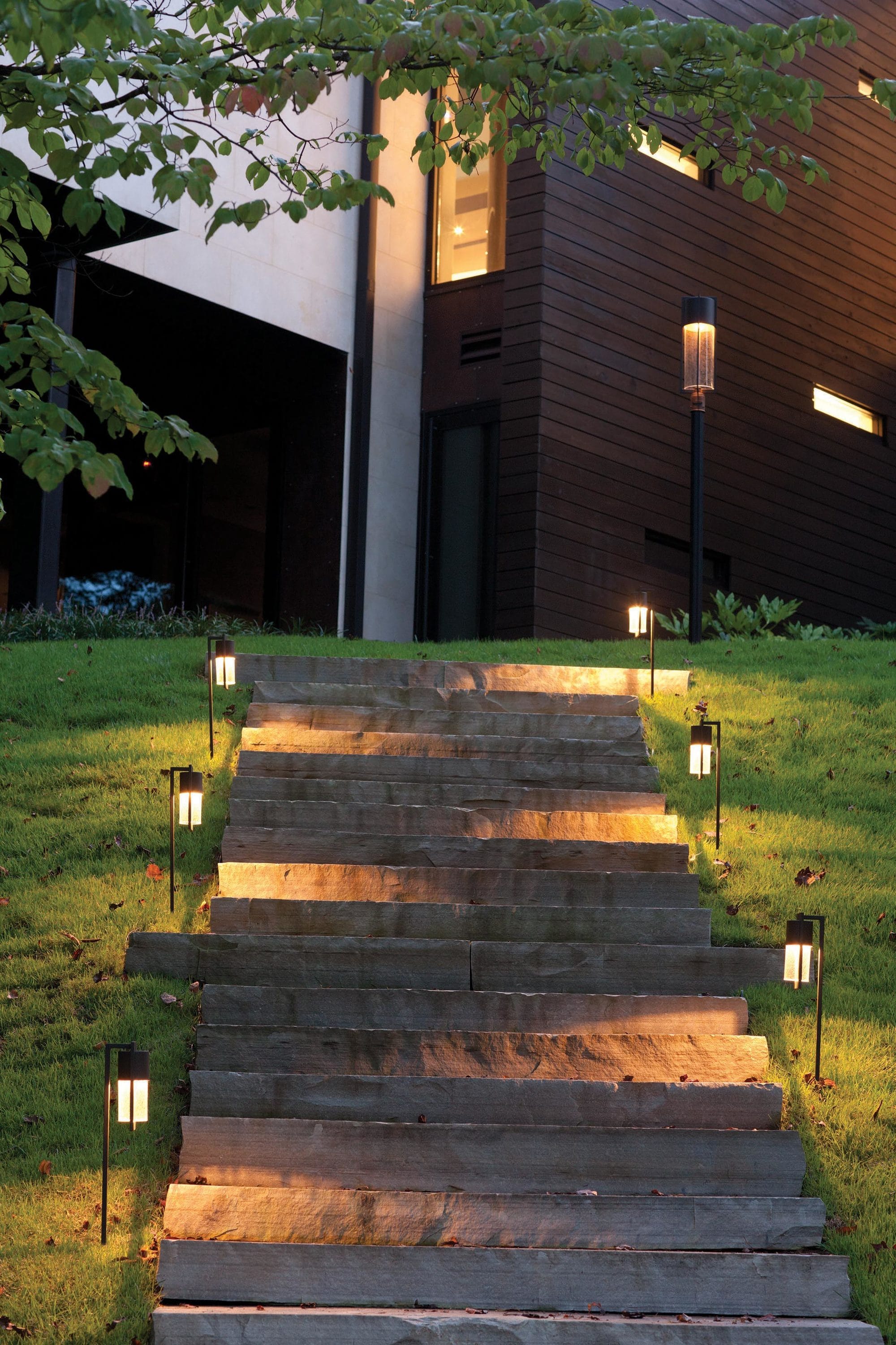 Hinkley 1547BK-LL Path-Lights - View #5