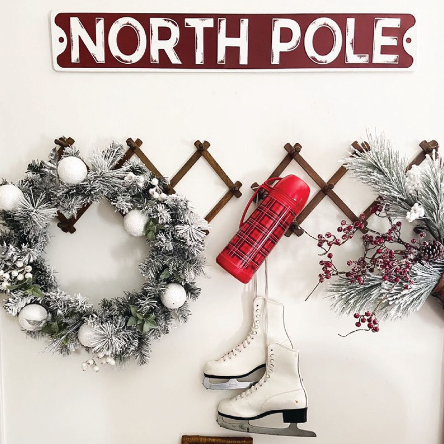 Fraser Hill Farm FF024CHWR014-0WHT Artificial-Christmas-Wreaths - View #7