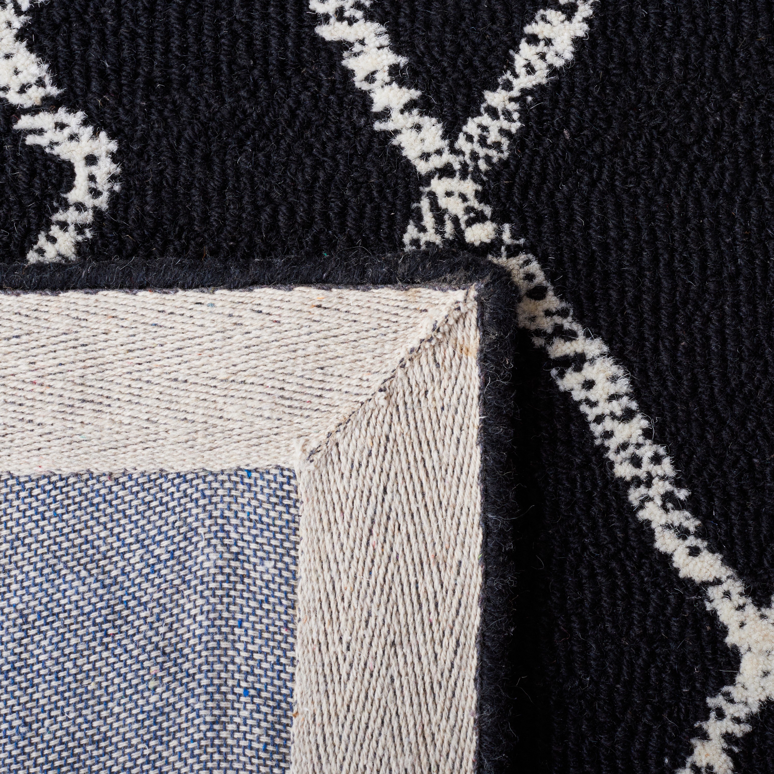 Black and Ivory Hand-Tufted Wool 8' x 10' Area Rug