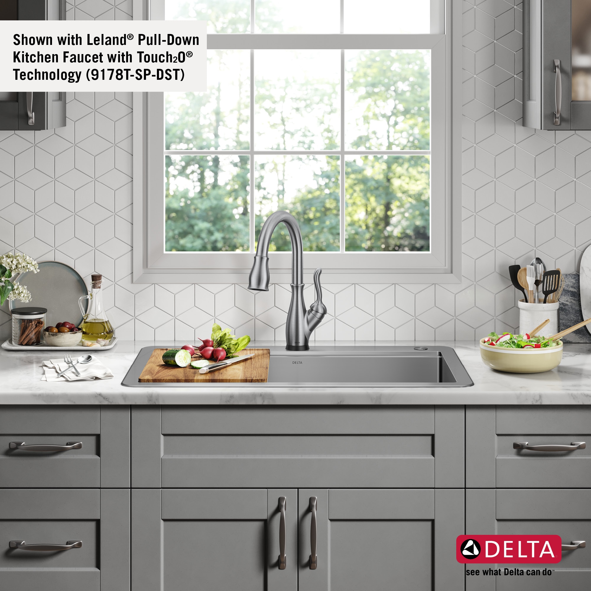 Delta Lorelai™ 33 L Workstation Kitchen Sink Drop-In Top Mount