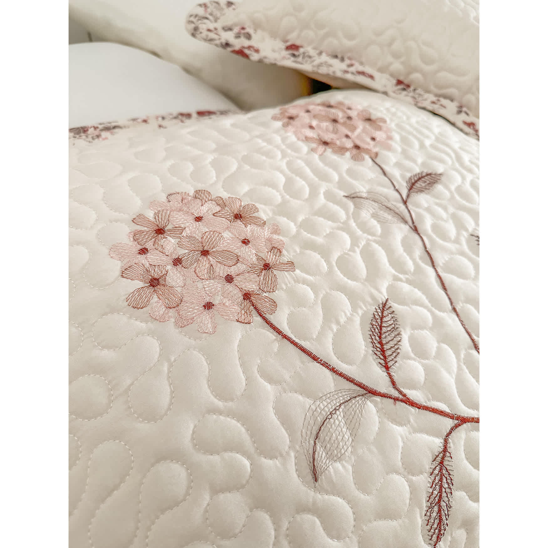 BrylaneHome 196392333021 Comforters-And-Bedspreads - View #3