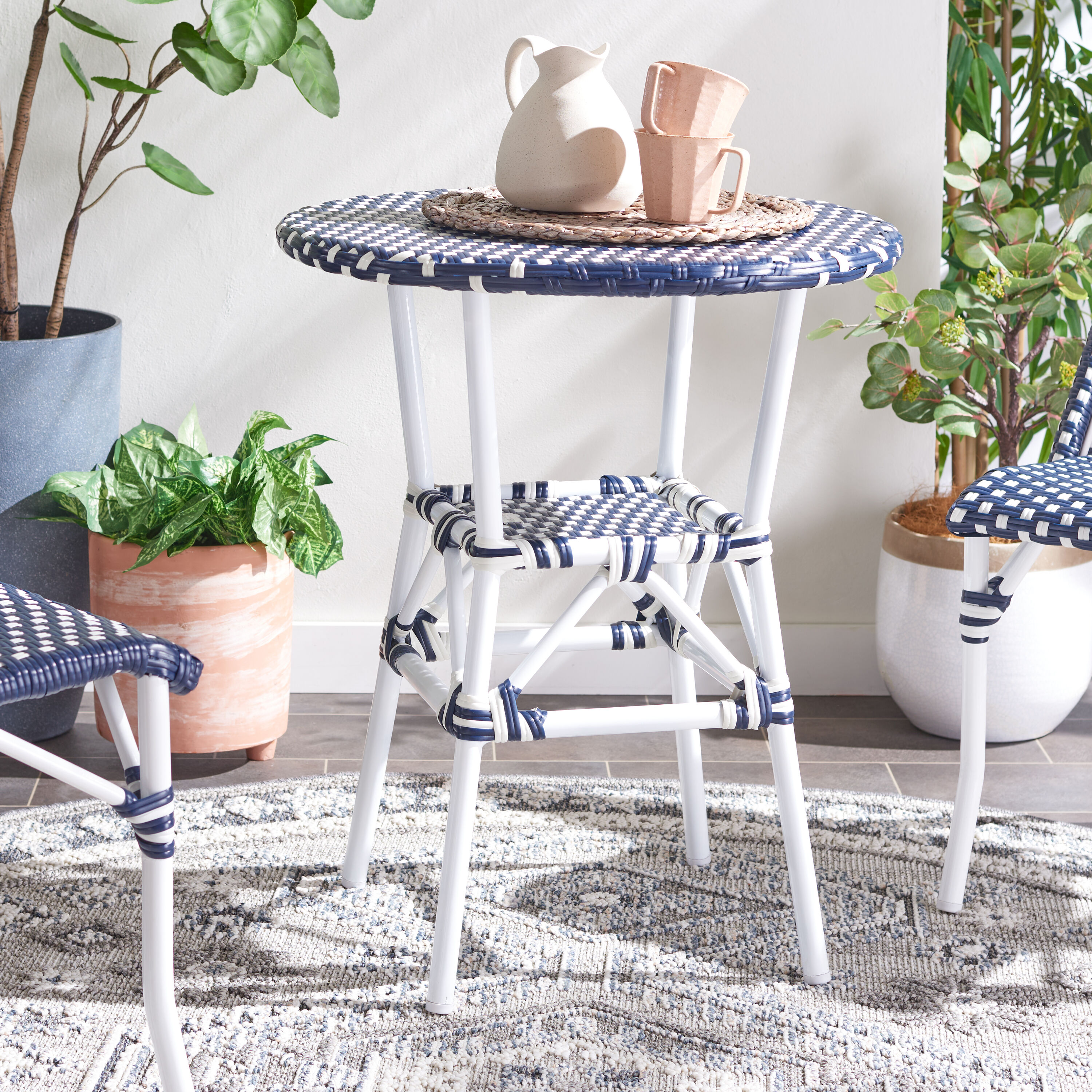 Safavieh PAT7536F Patio Round Wicker Outdoor Bistro Table 23.75-in W x 23.75-in L