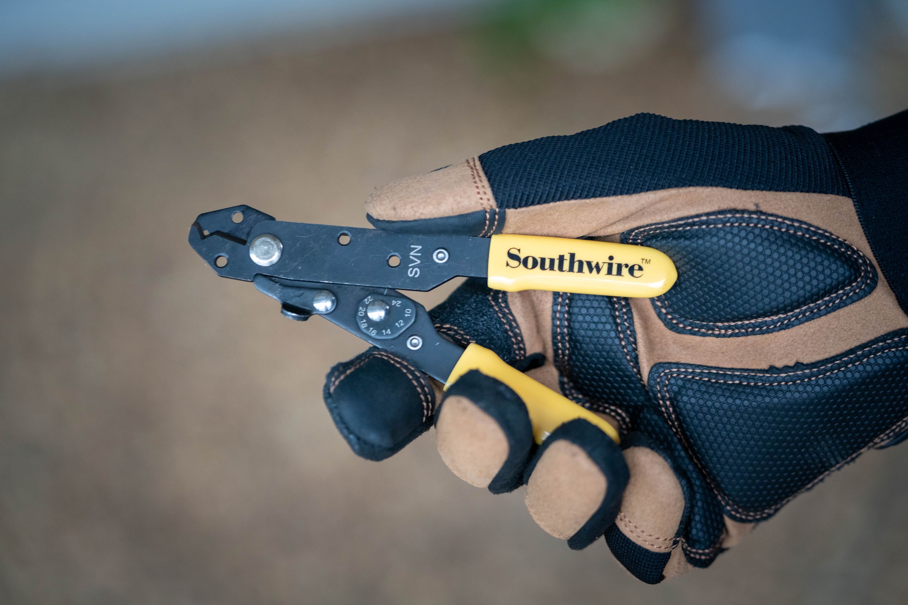 Southwire 58278740 Wire-Strippers-Crimpers-Cutters - View #3
