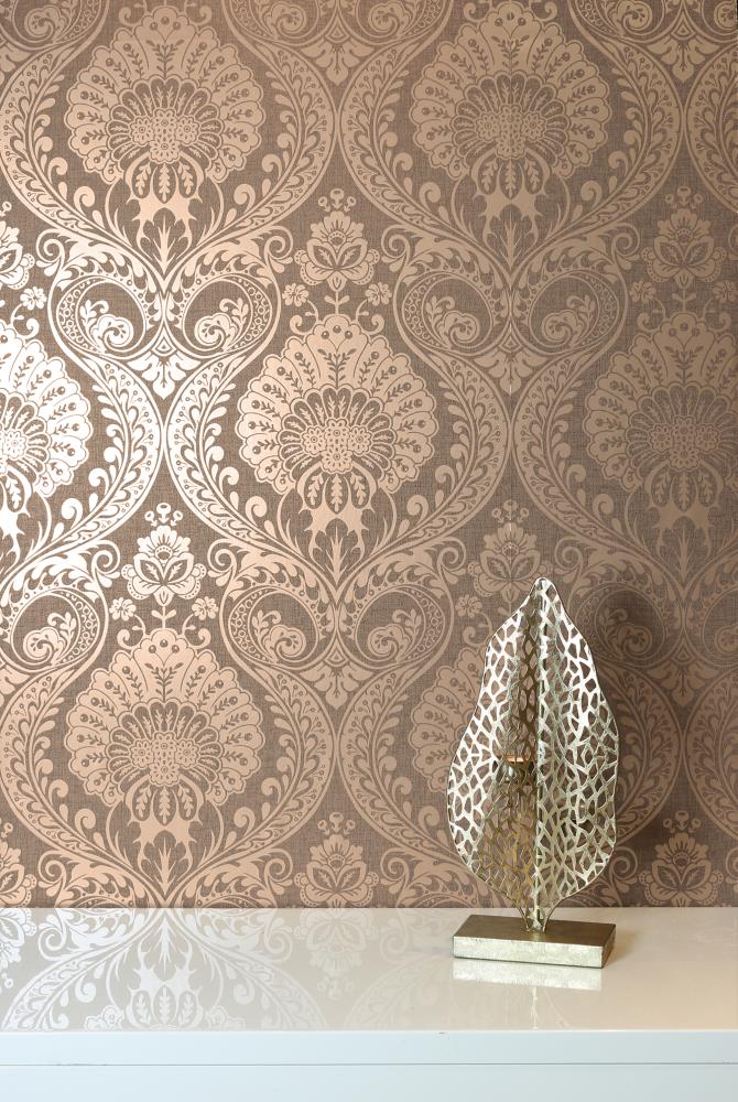 Chelsea Glitter Damask wallpaper in cream & gold