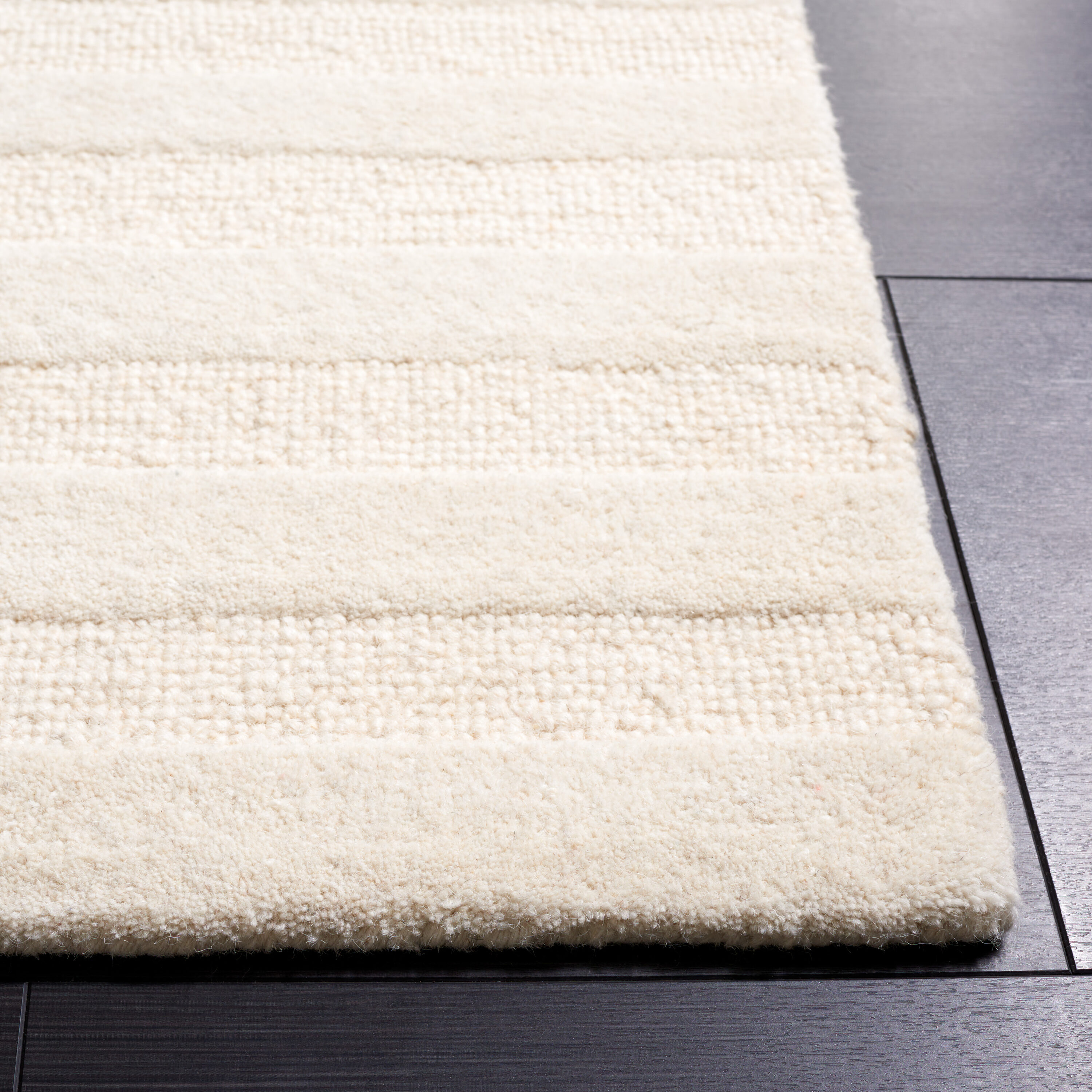 Safavieh EBN404A-4 rugs - View #3