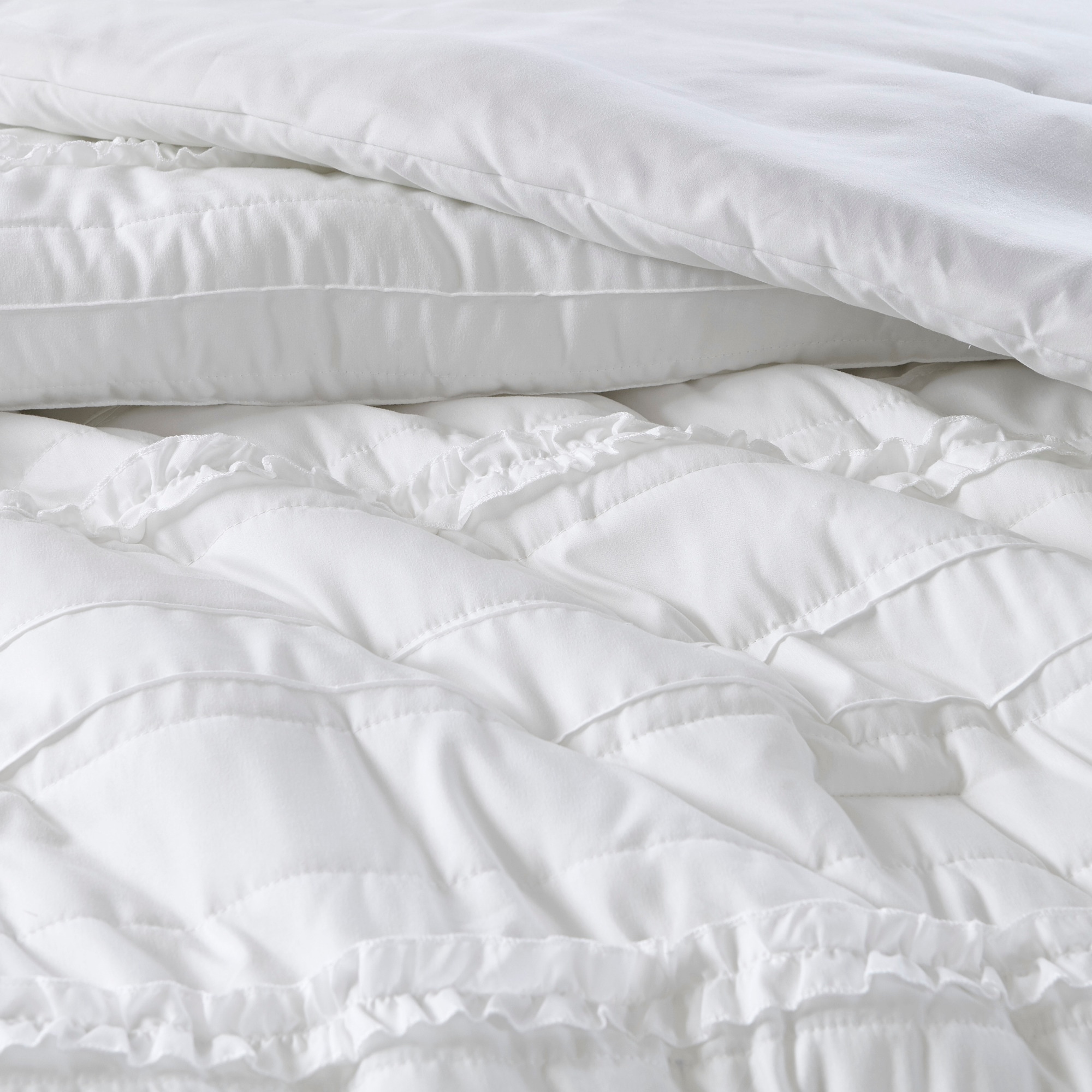 Madison Park 5-Piece White King Comforter Set MP10-2528 at Lowes.com