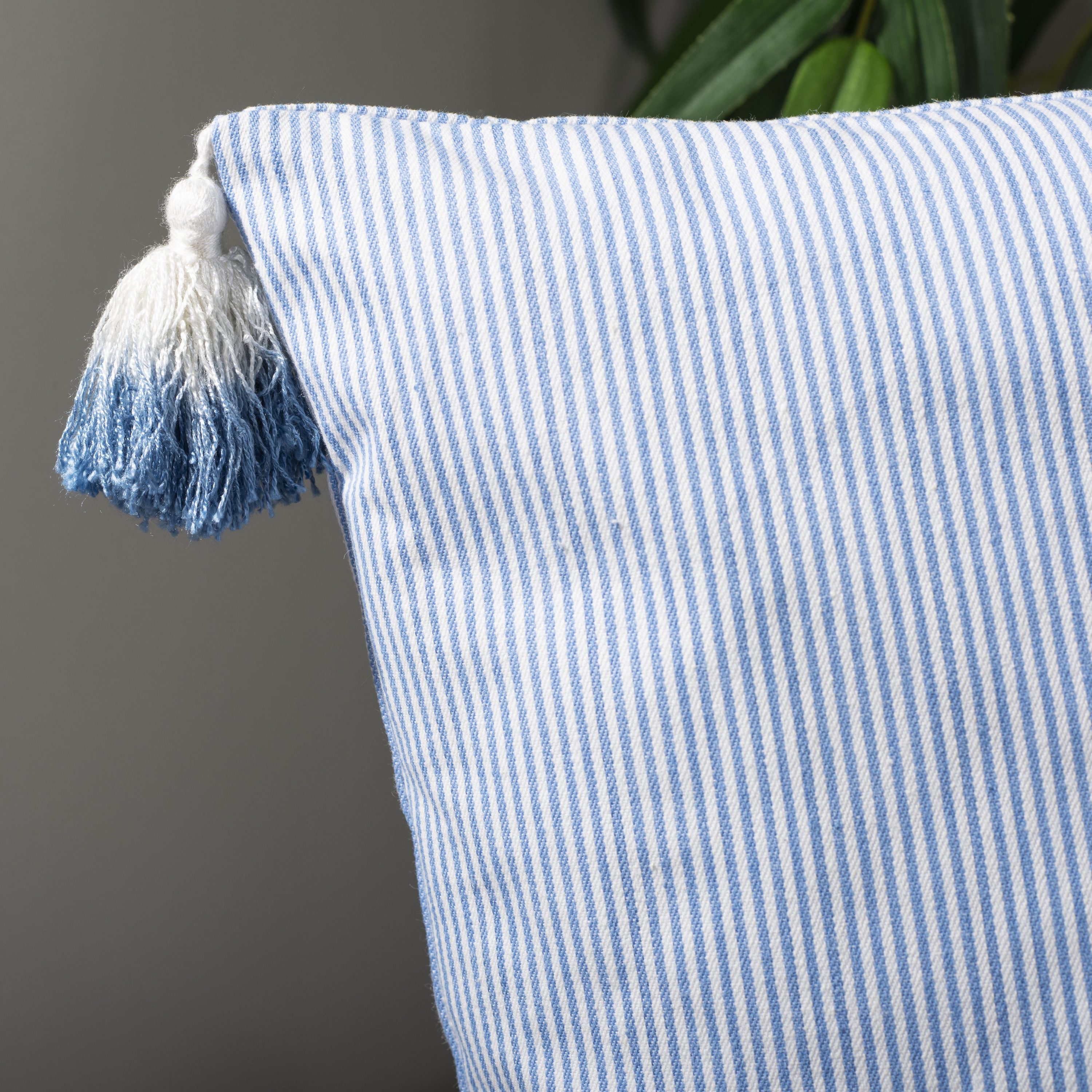 Safavieh PLS7095C-1616 Accent-Pillows - View #6