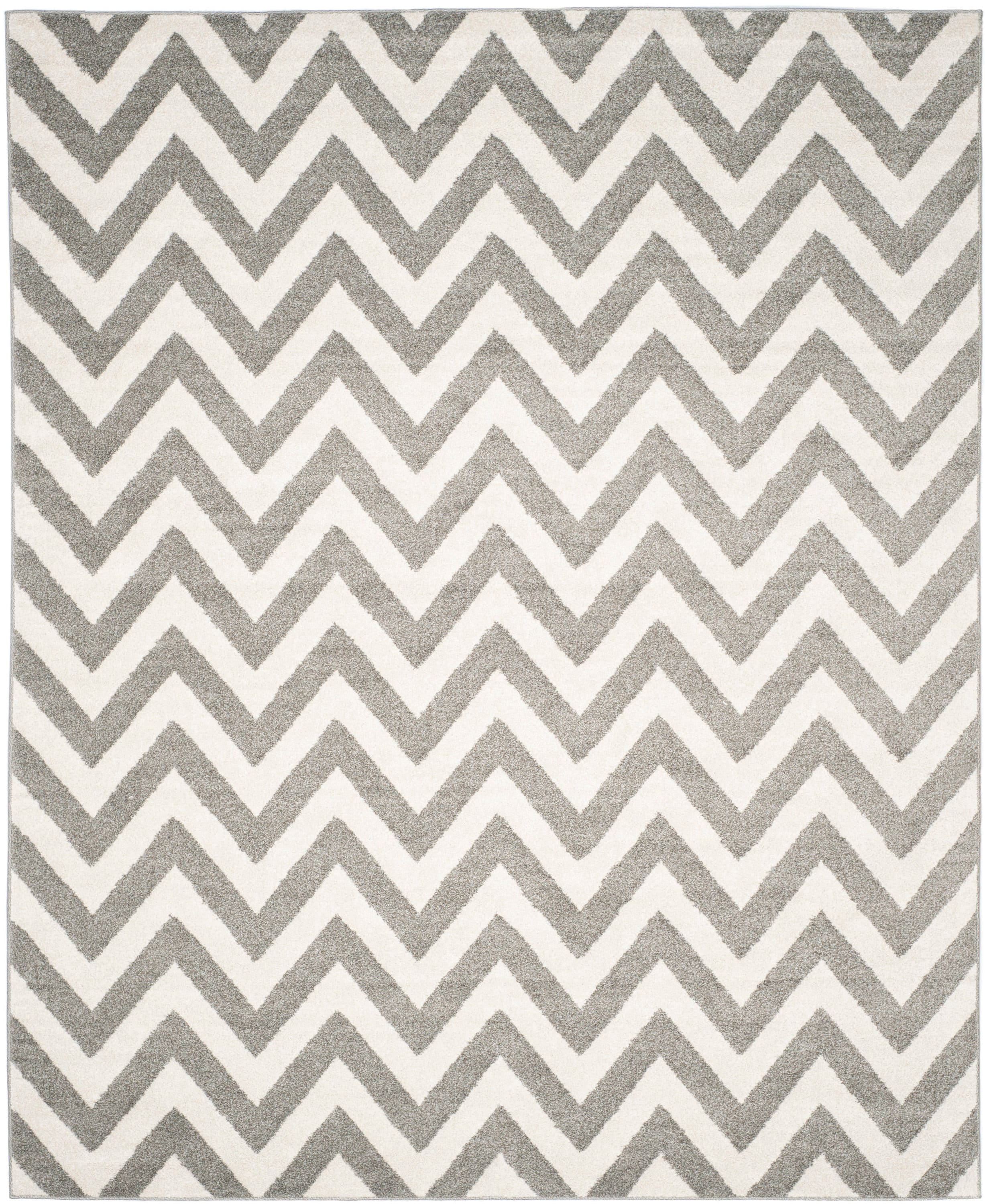 Safavieh AMT419R-6 Amherst Bellport 6 x 9 (ft) Loomed Synthetic Dark Gray/Beige Rectangular Indoor/Outdoor Chevron Area rug