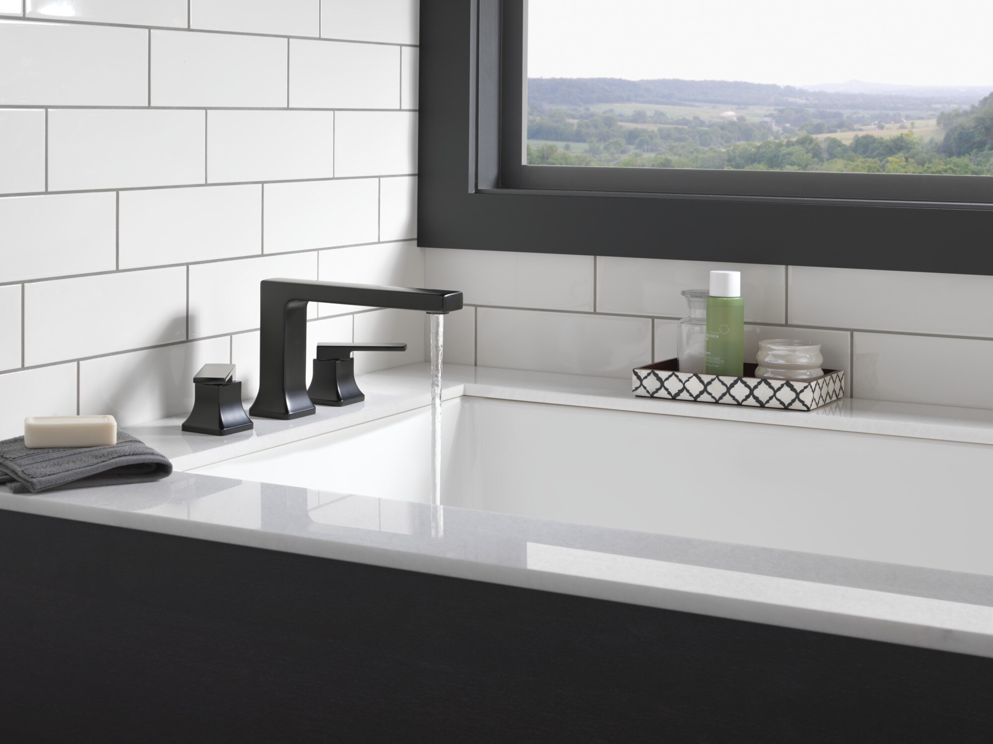 Delta T2737-BL Roman-Tub-Faucets - View #2