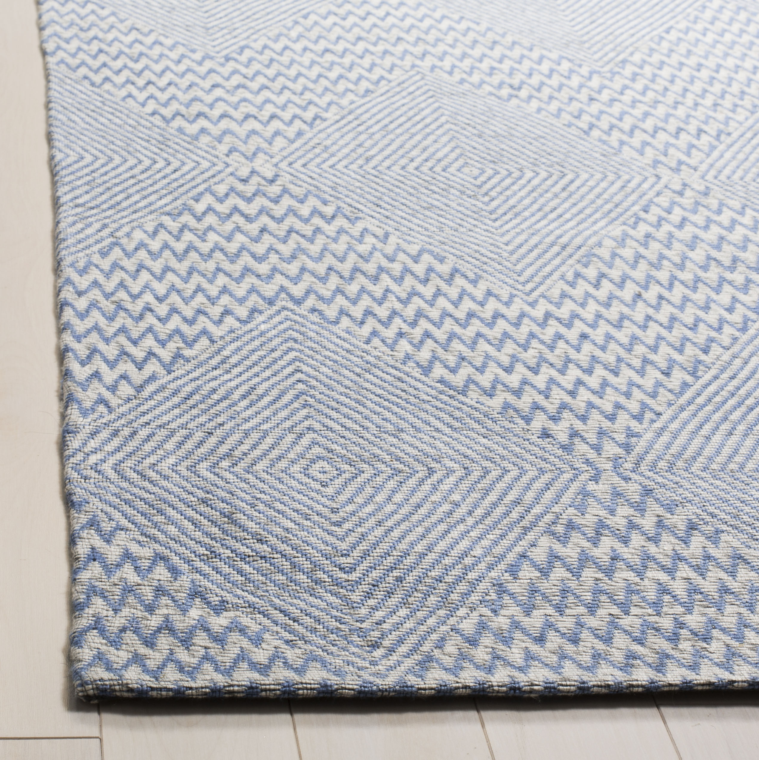 Safavieh MRB304L-6 rugs - View #3