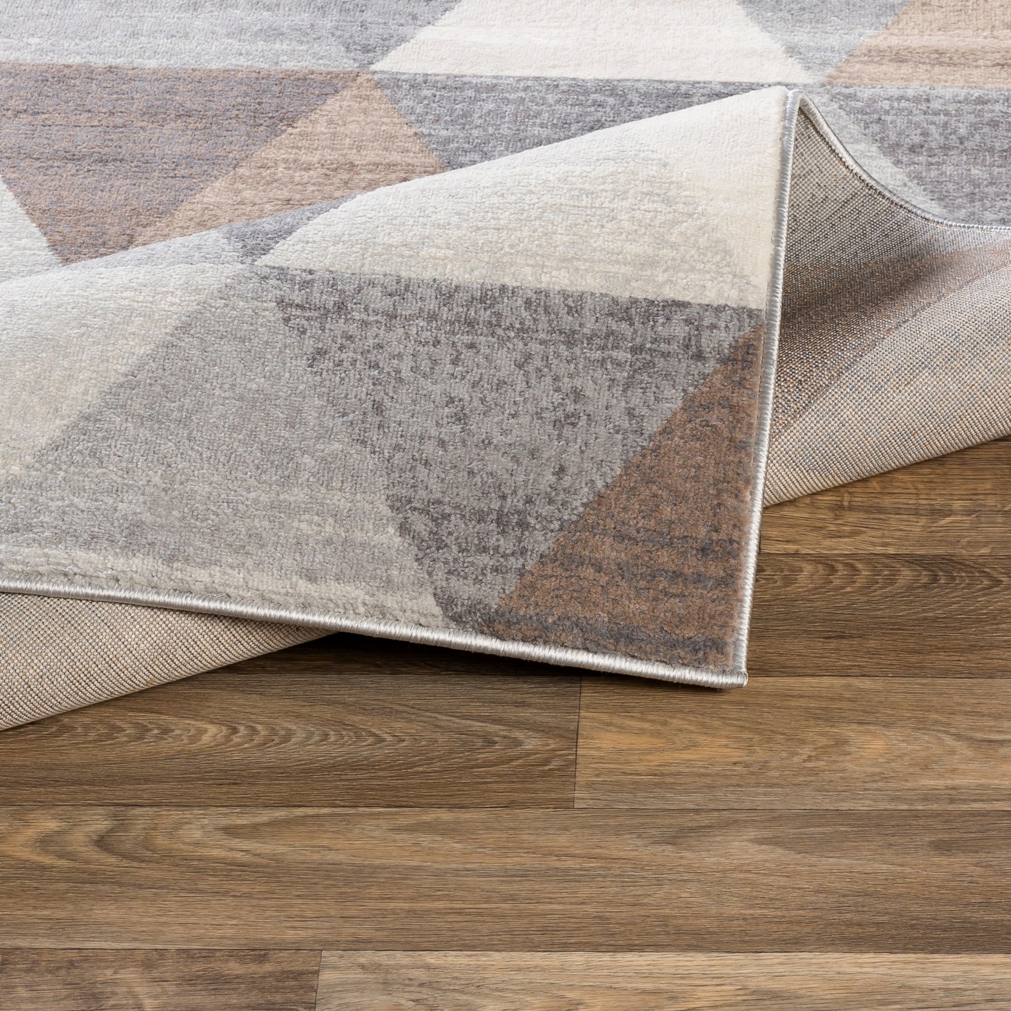 Reversible Gray Geometric Synthetic 7'10" x 10' Easy Care Rug