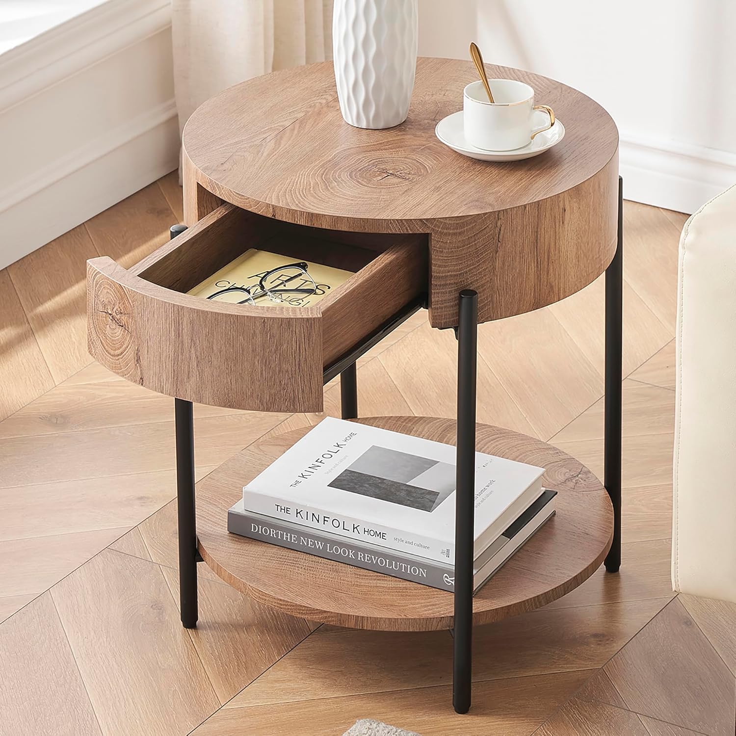 Qeetex LHF-BZ-PHO-0YAEKYR8 Round End Table with Drawer Farmhouse Side Table Wood Circle End Tables Small Bedside Table Metal Frame Nightstand for Living Room Bedroom and Small Spaces Easy Assembly - Brown