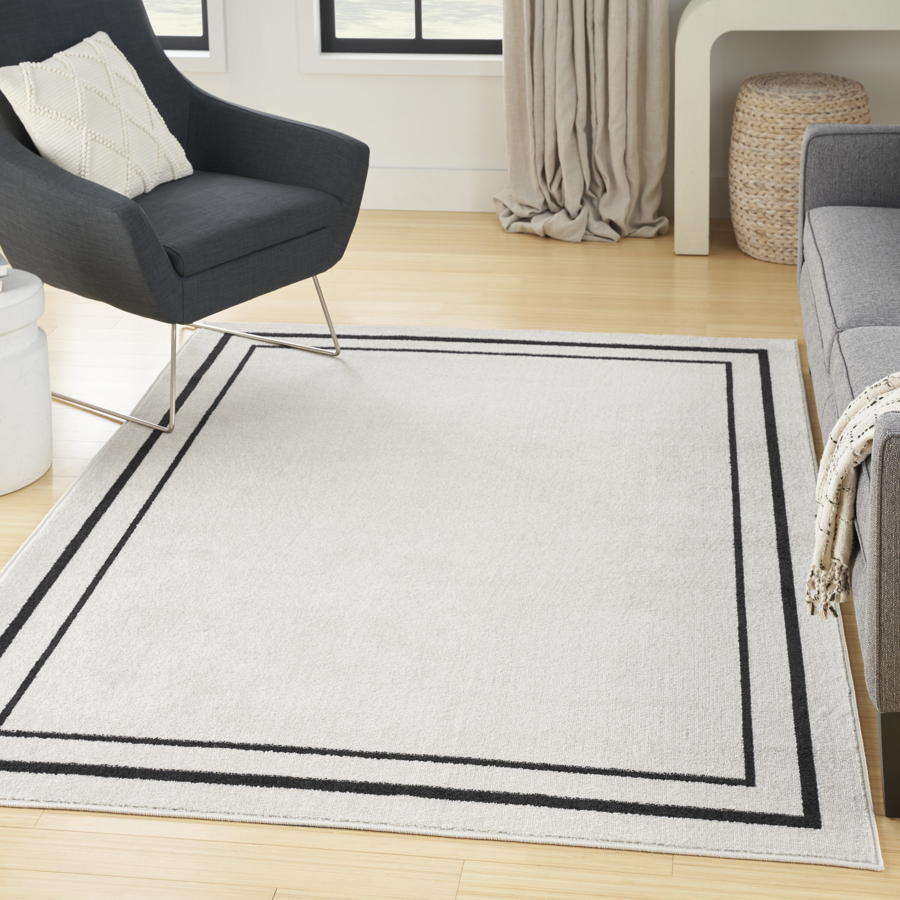 Nourison 099446148278 Essentials 4 x 6 (ft) Loomed Polypropylene Ivory/Black Rectangular Indoor/Outdoor Area rug