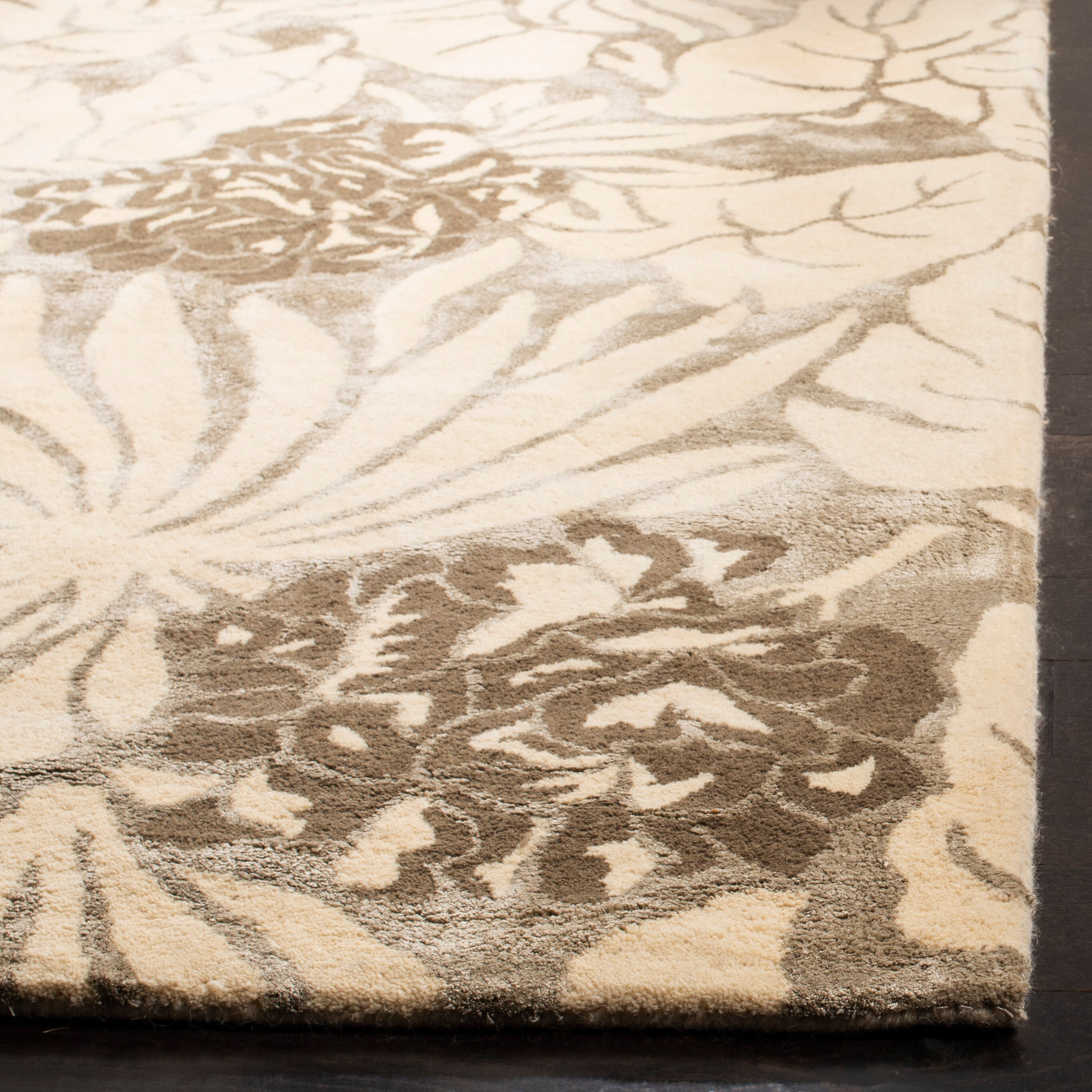 Safavieh SOH513C-5 rugs - View #5