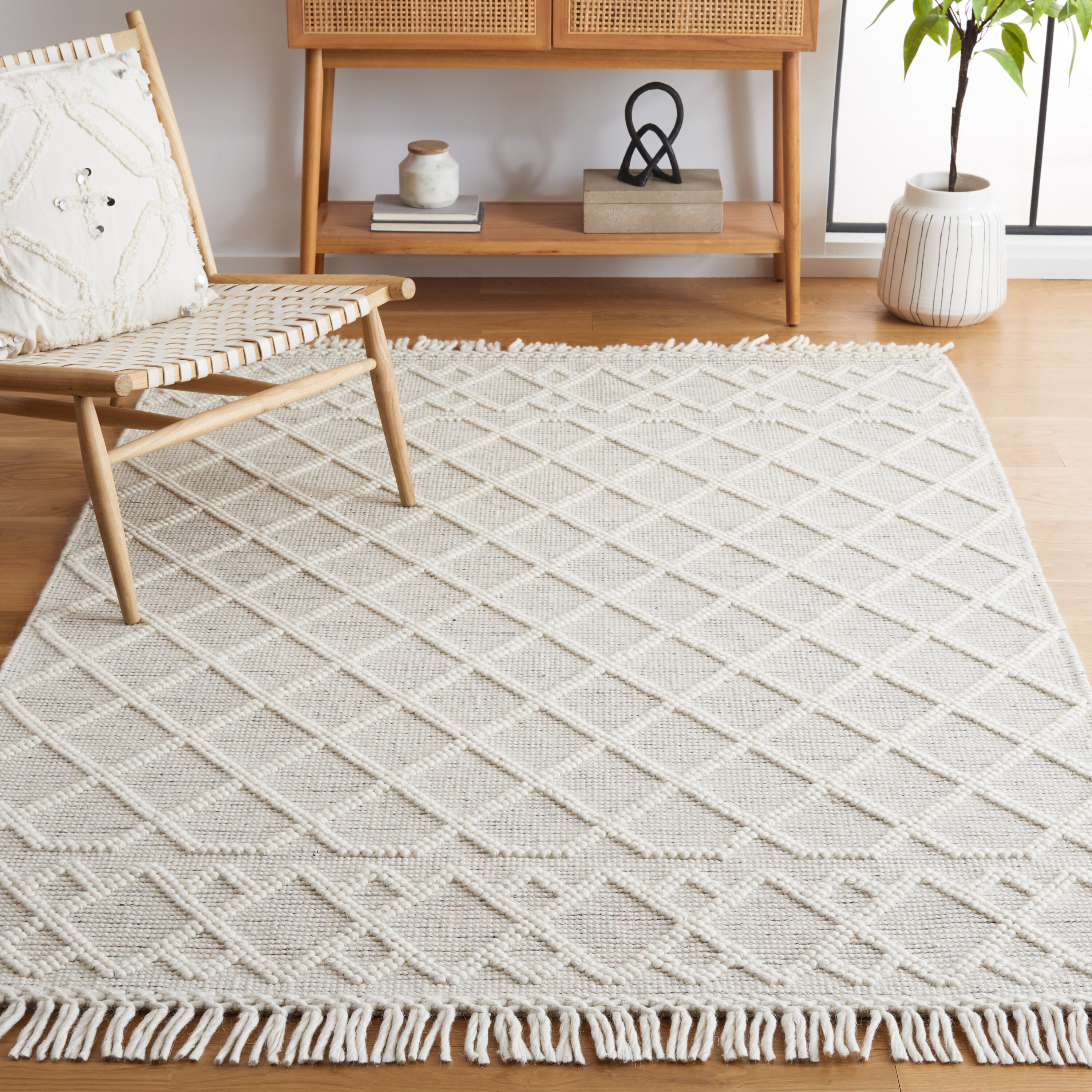  Vermont 255 Black/Ivory Contemporary 5ft x 8ft Rectangle Rug