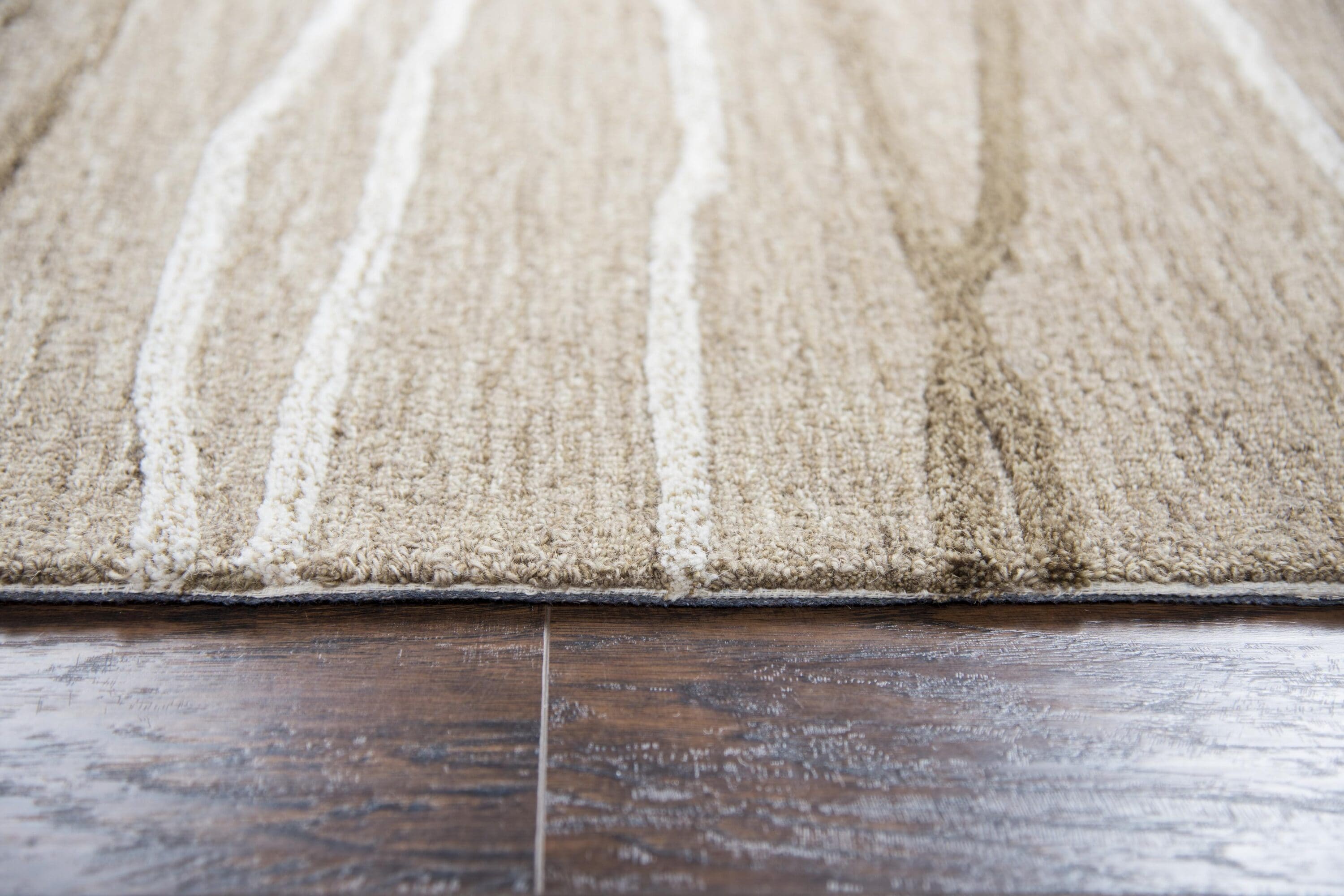 Geneva Natural Ivory 5' x 8' Abstract Hand-Tufted Wool Area Rug