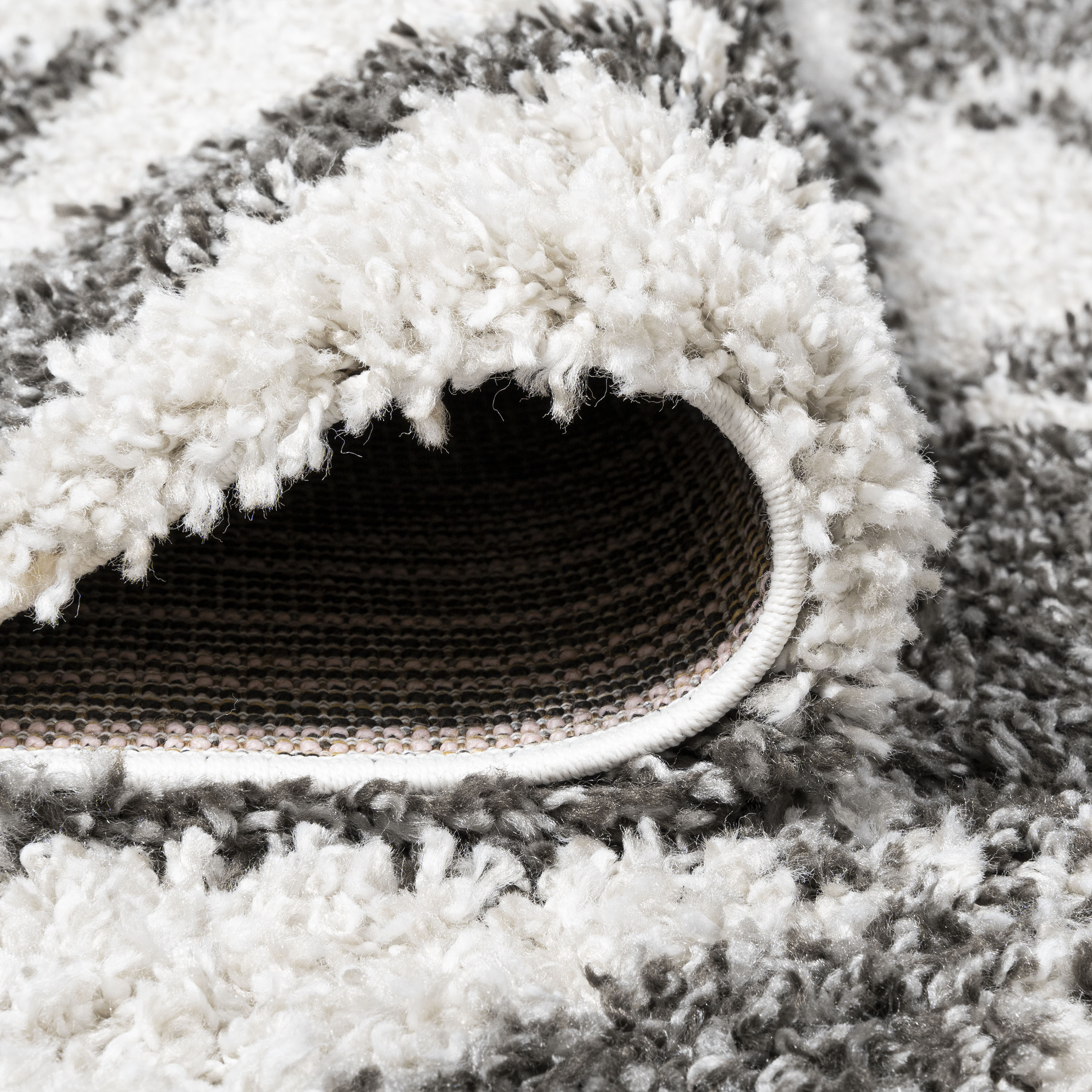Moroccan-Inspired Geometric Gray Shag Rug 4' x 6'