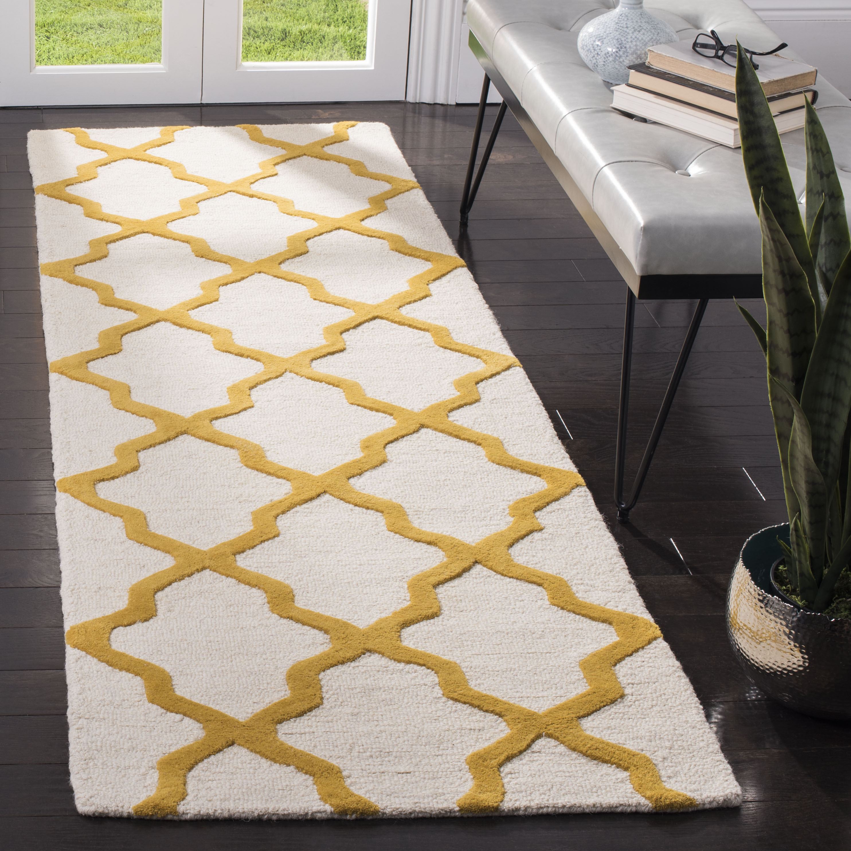 Cambridge 121 Ivory/Gold Contemporary 2ft-6in x 6ft Runner Rug