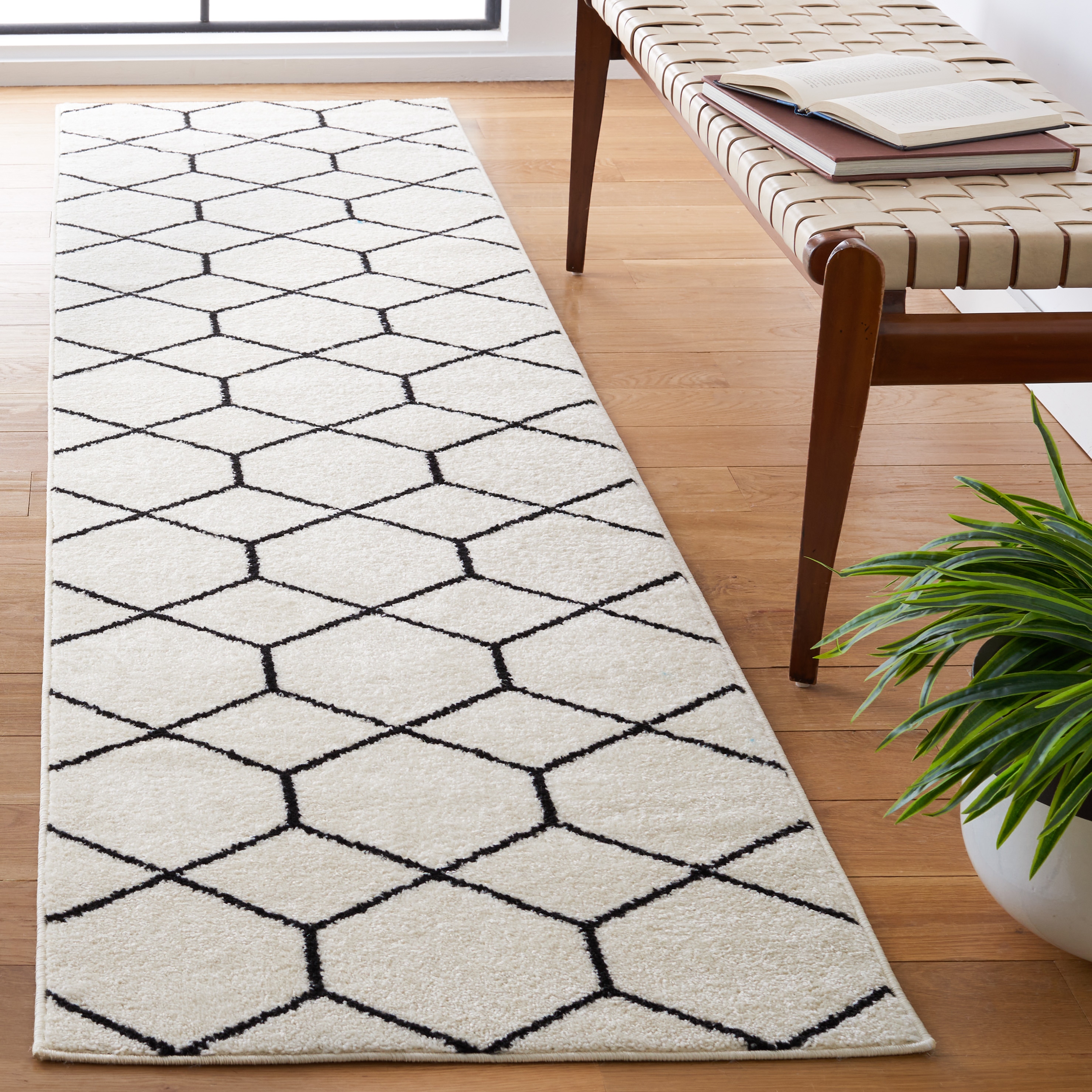 Tulum 608A Ivory/Black 2 x 9 Rectangular Runner rug