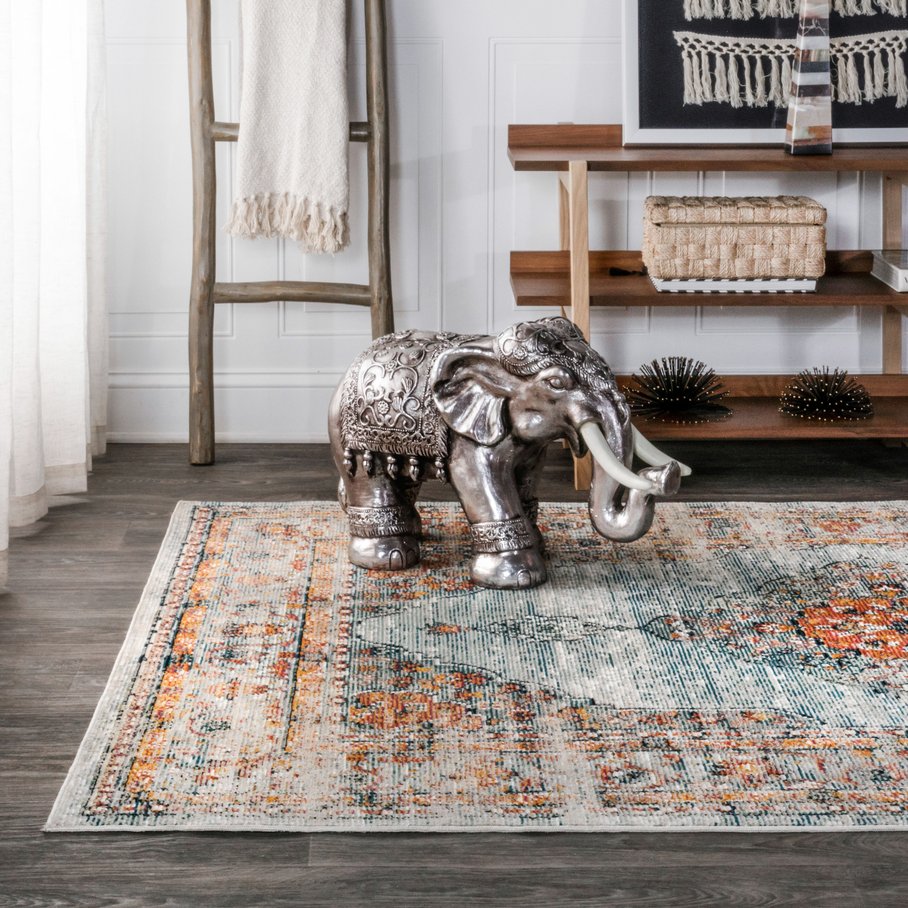 Ivory Coral Medallion 4' x 6' Synthetic Easy-Care Area Rug