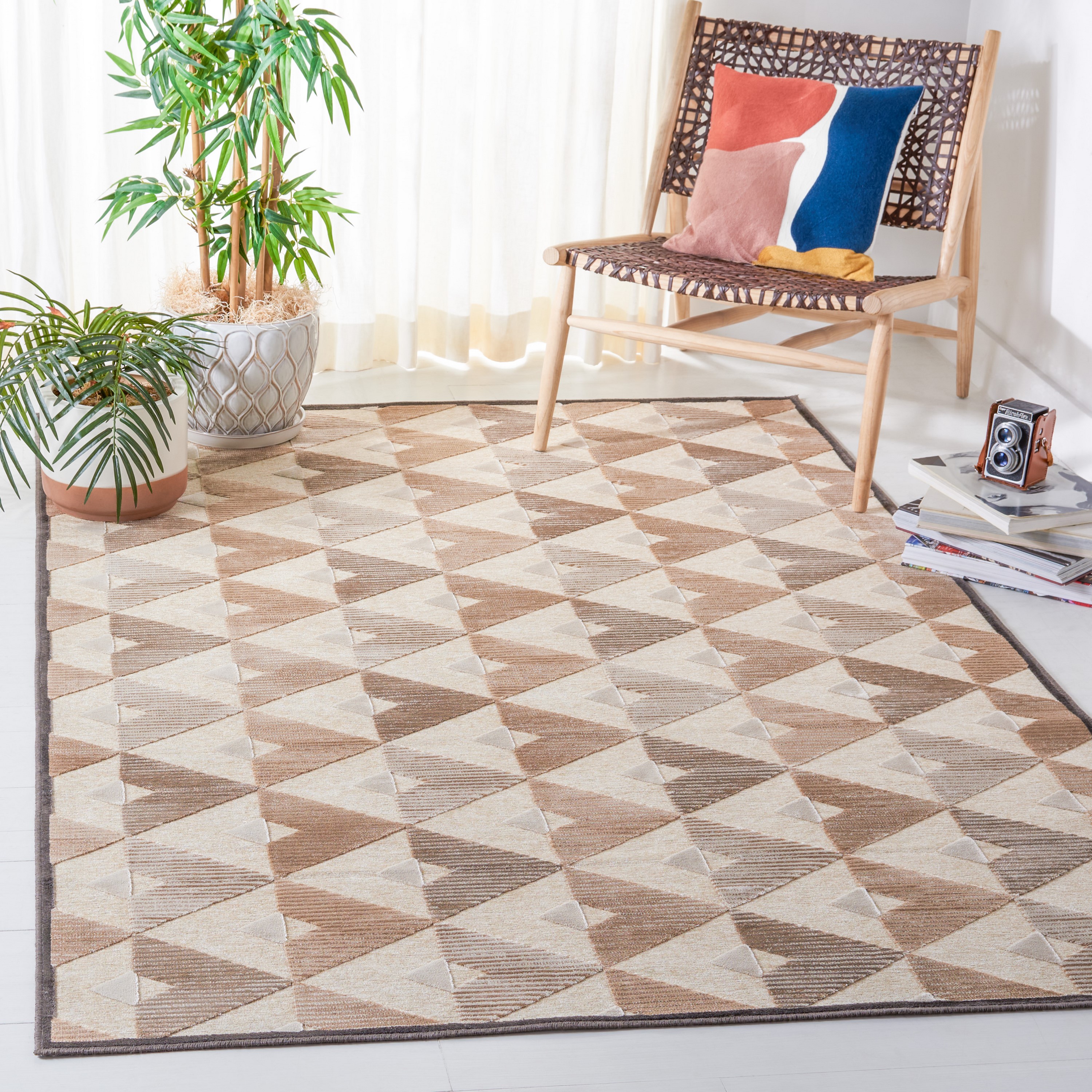 Safavieh PAR132-3340-3 Paradise Hartley 3 x 6 (ft) Loomed Synthetic Soft Anthracite/Cream Rectangular Indoor Geometric Oriental Throw rug