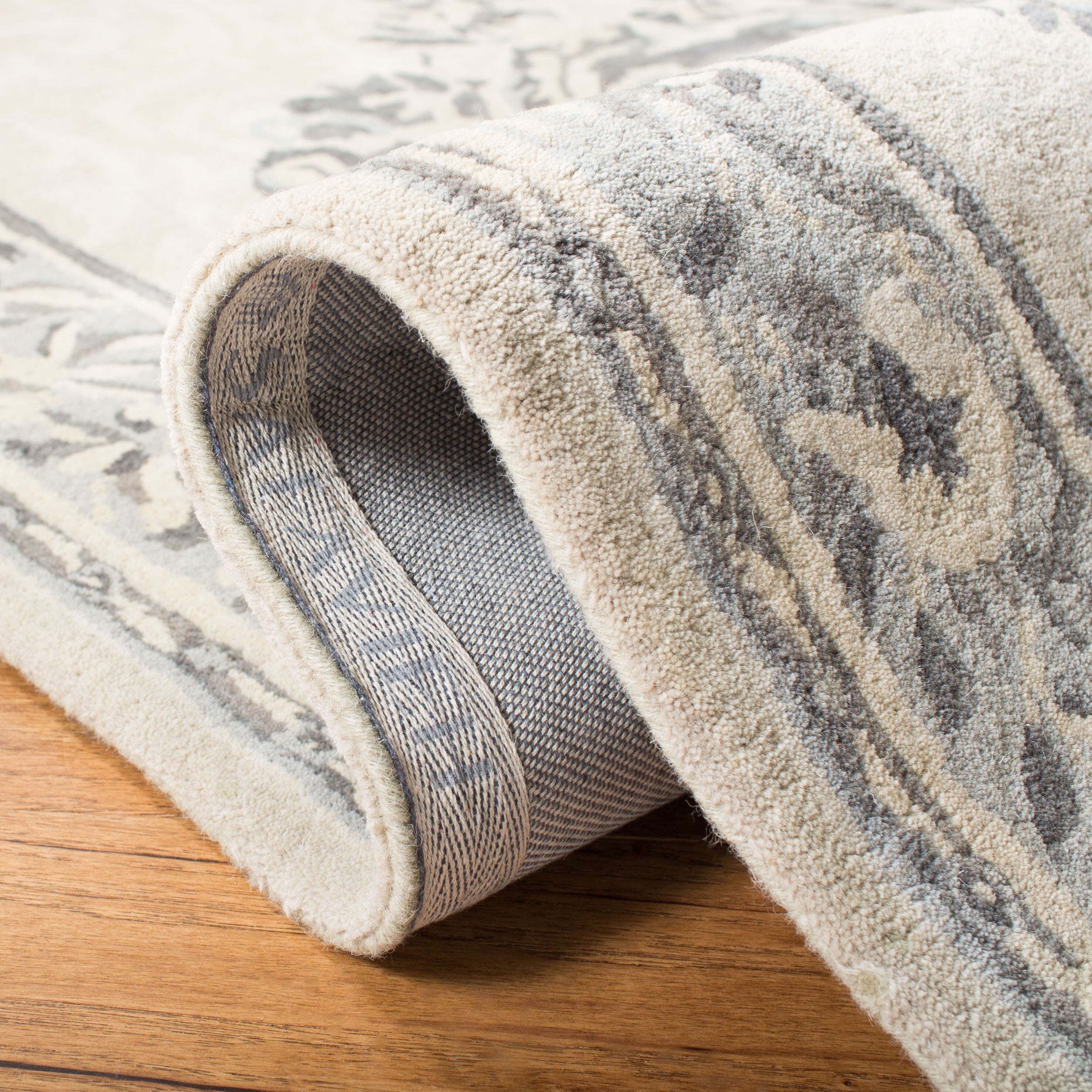 Safavieh EM414D-5 rugs - View #6