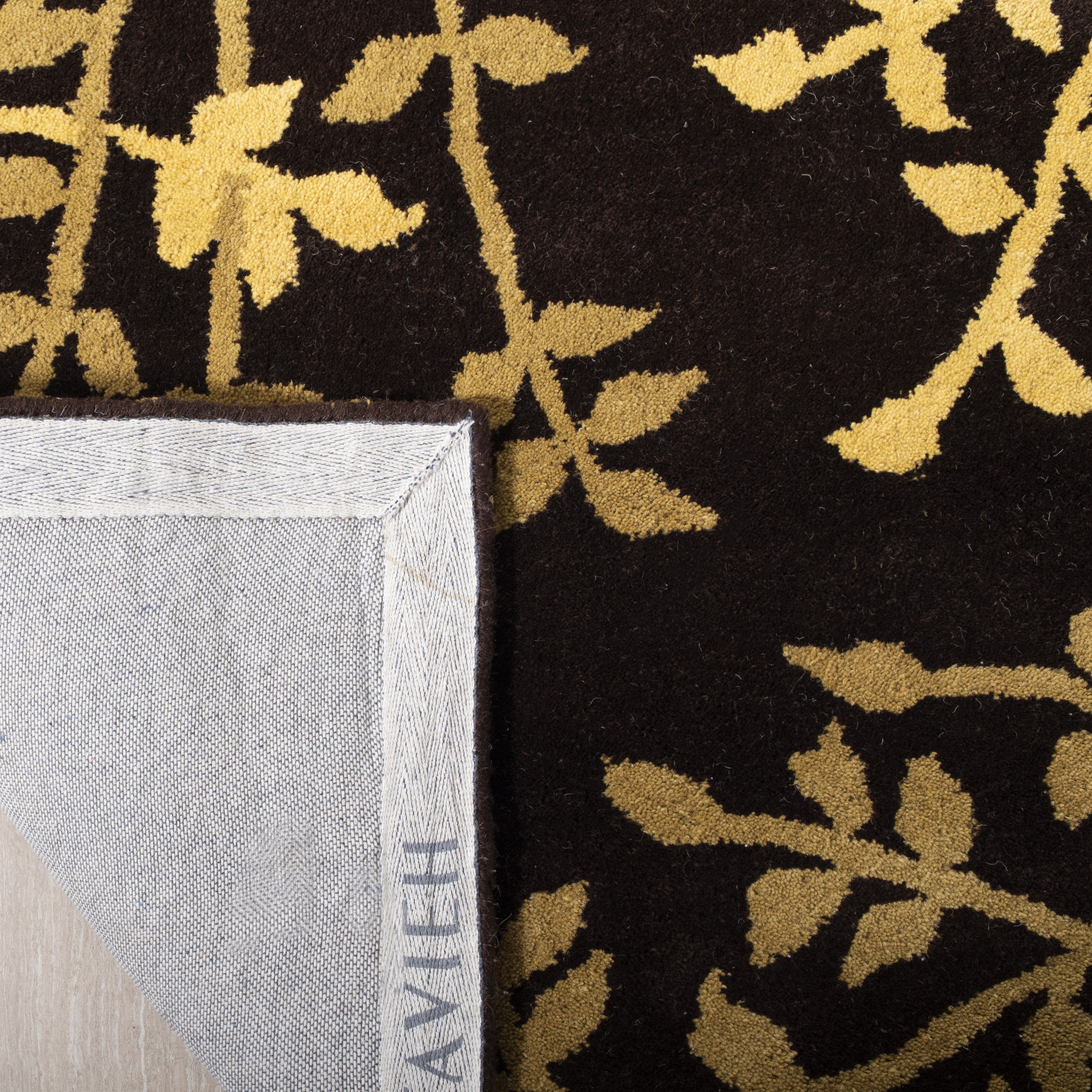 Safavieh SOH733C-2 rugs - View #4