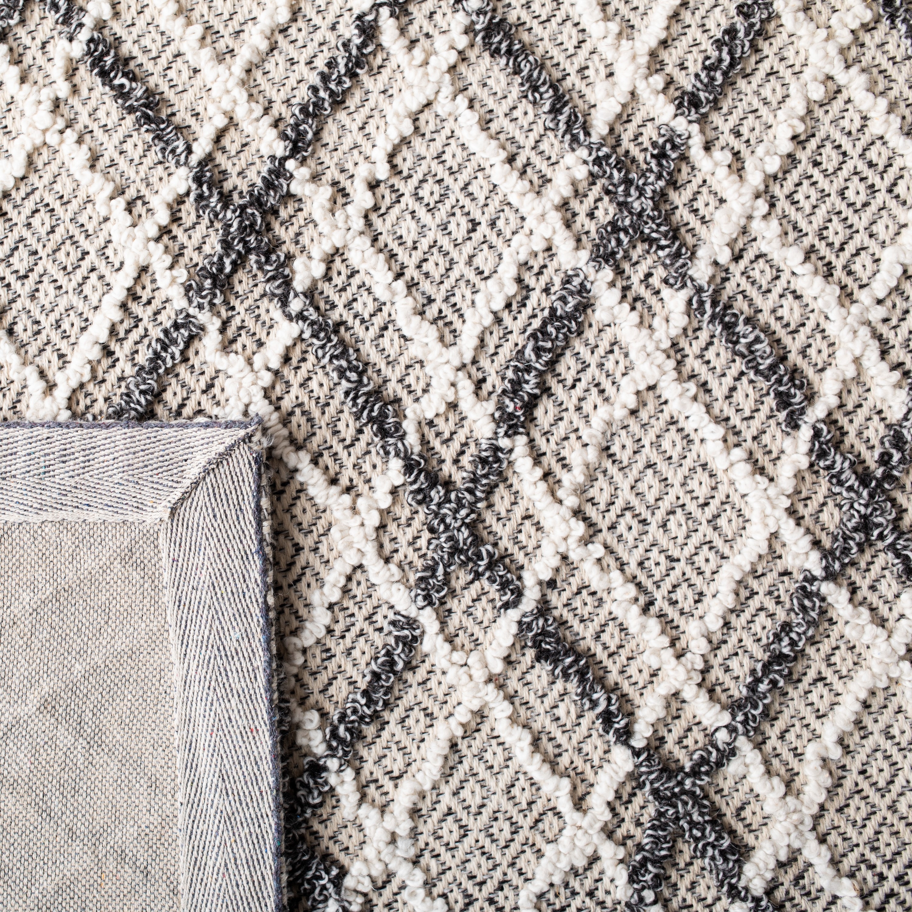 Hand-Tufted Gray and Light Gray Wool 4' x 6' Area Rug
