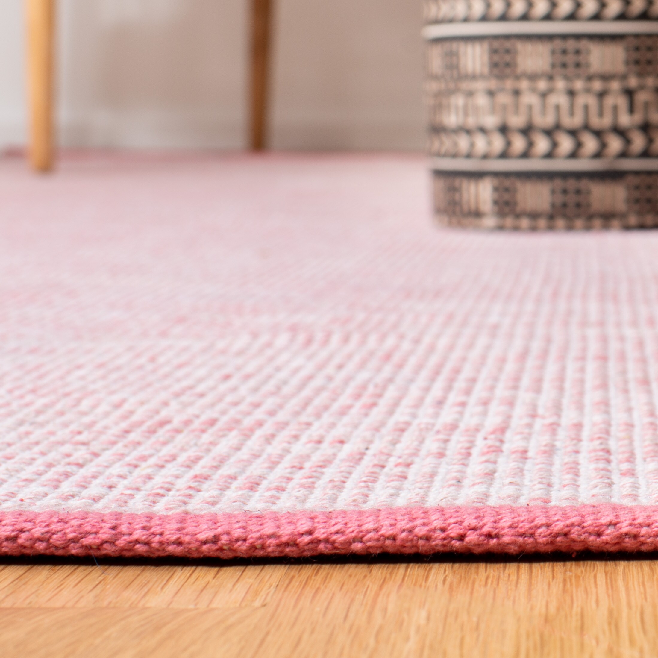 Safavieh MTK250U-4 rugs - View #6
