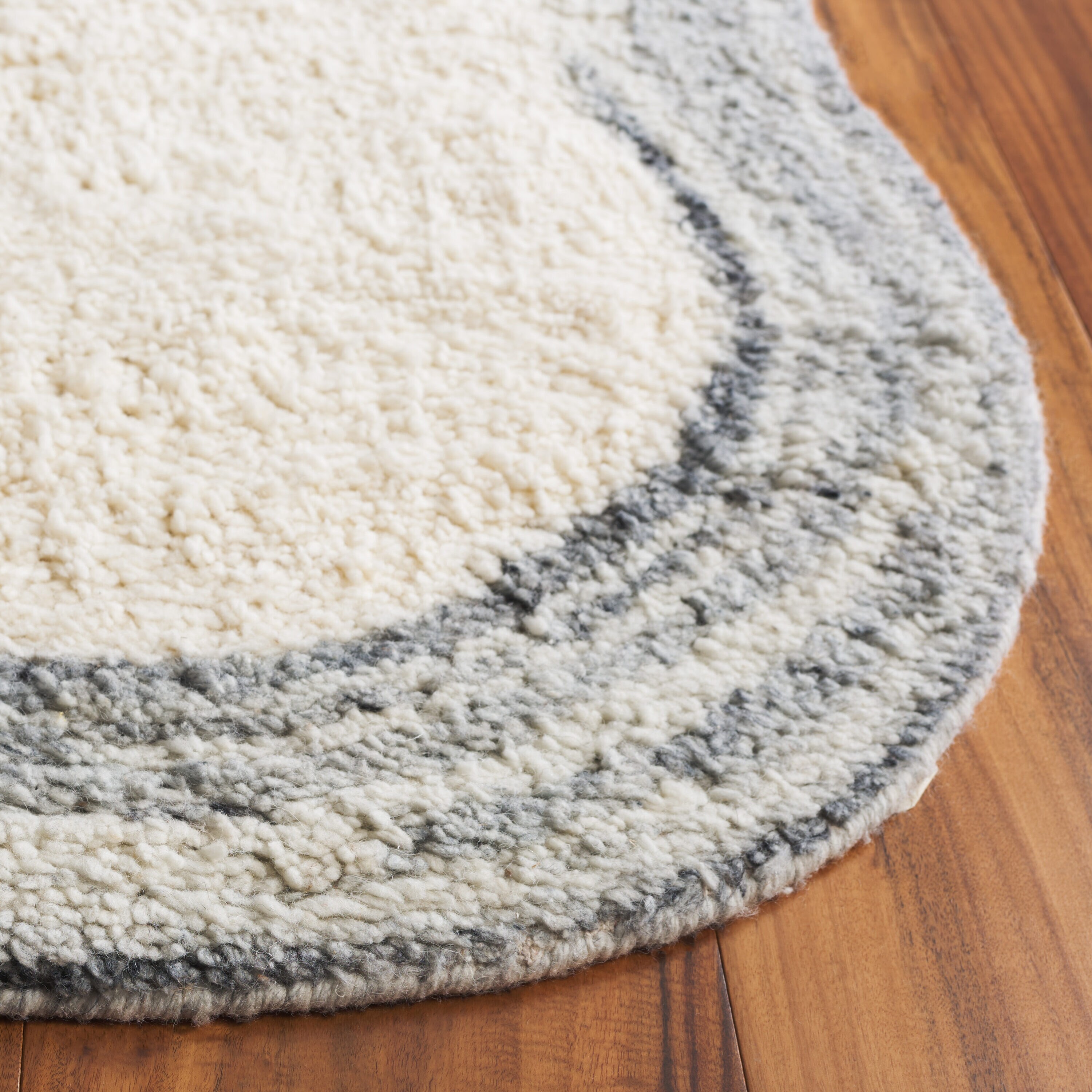 Safavieh VRM221F-28 rugs - View #3