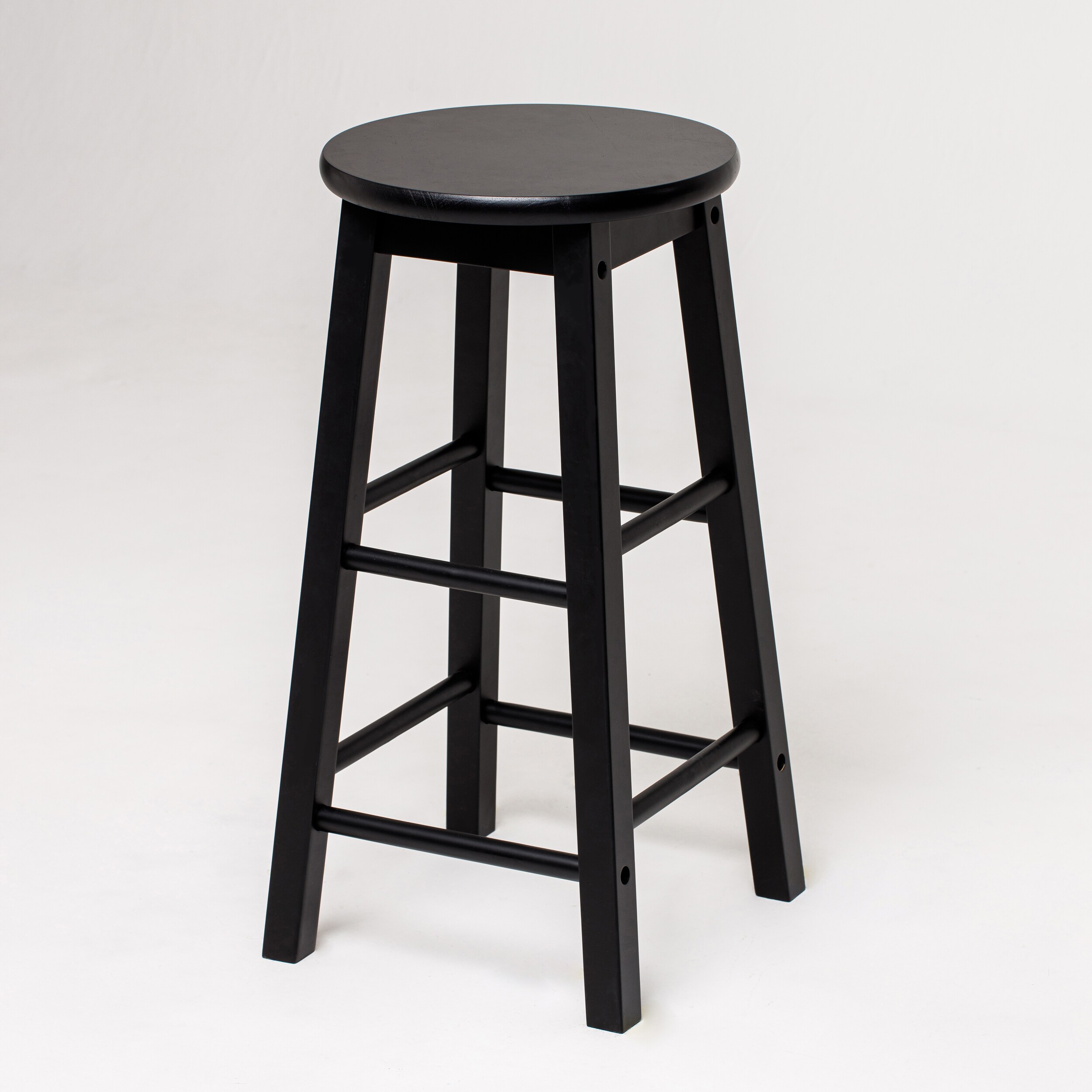 round black stools