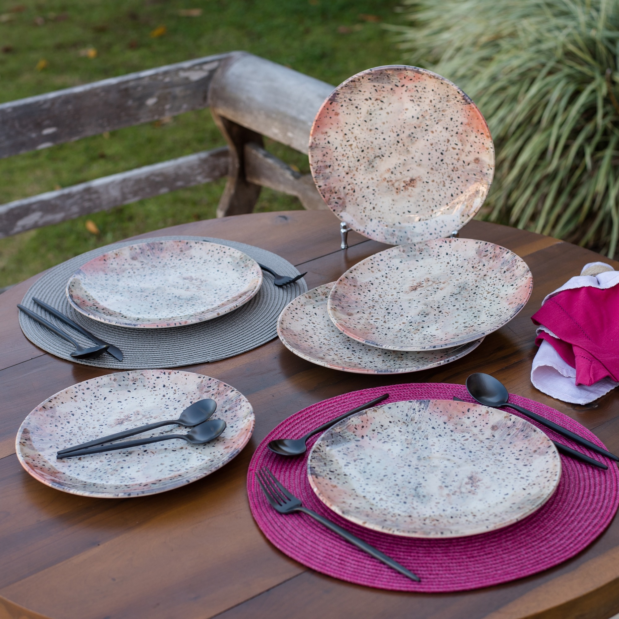 Manhattan Comfort 2-AMA5-5602 dinnerware - View #2