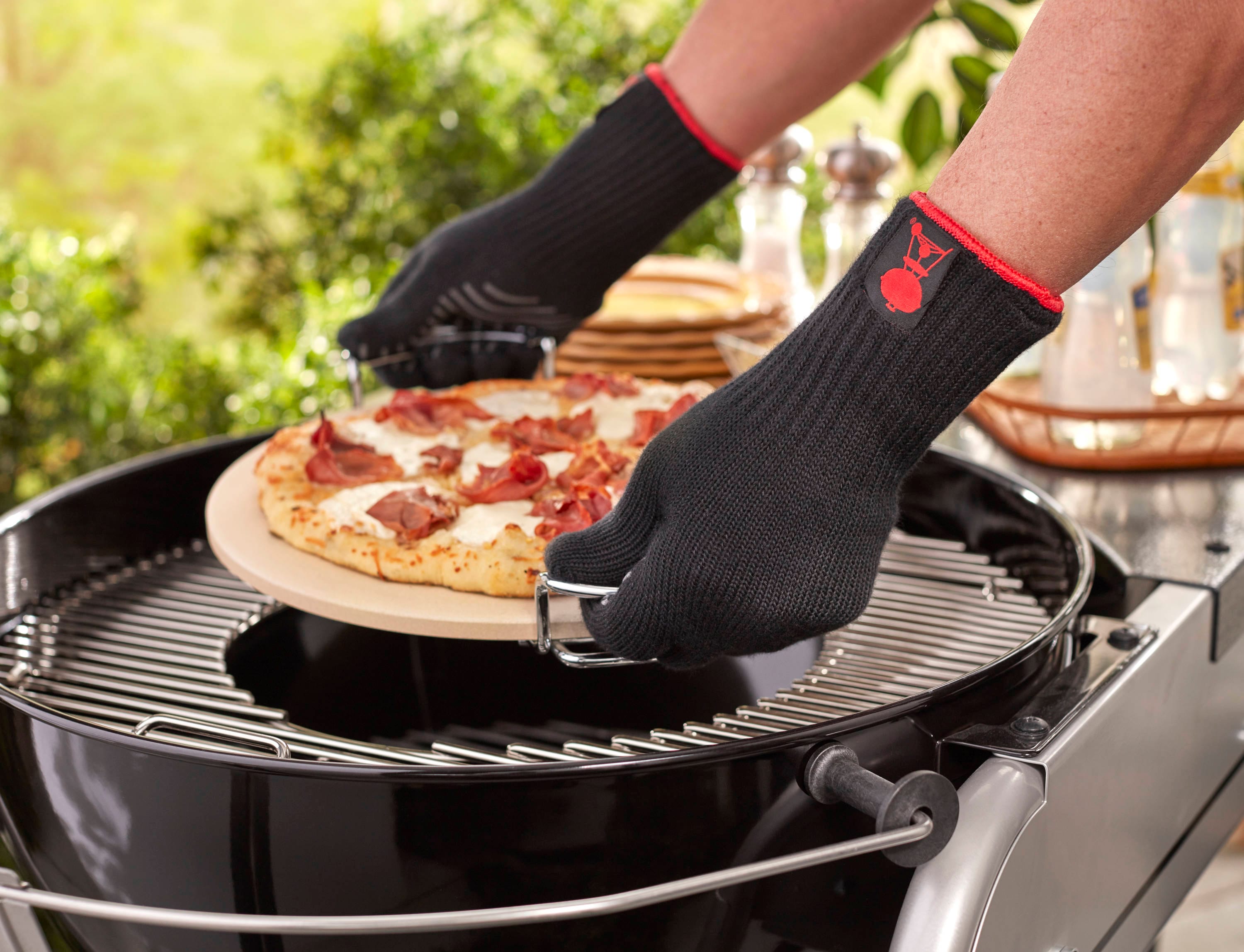 Weber 6535 Premium Large / Extra-Large Grill Gloves With Silicone Grip  Pattern Palm - Set Of 2 : BBQGuys