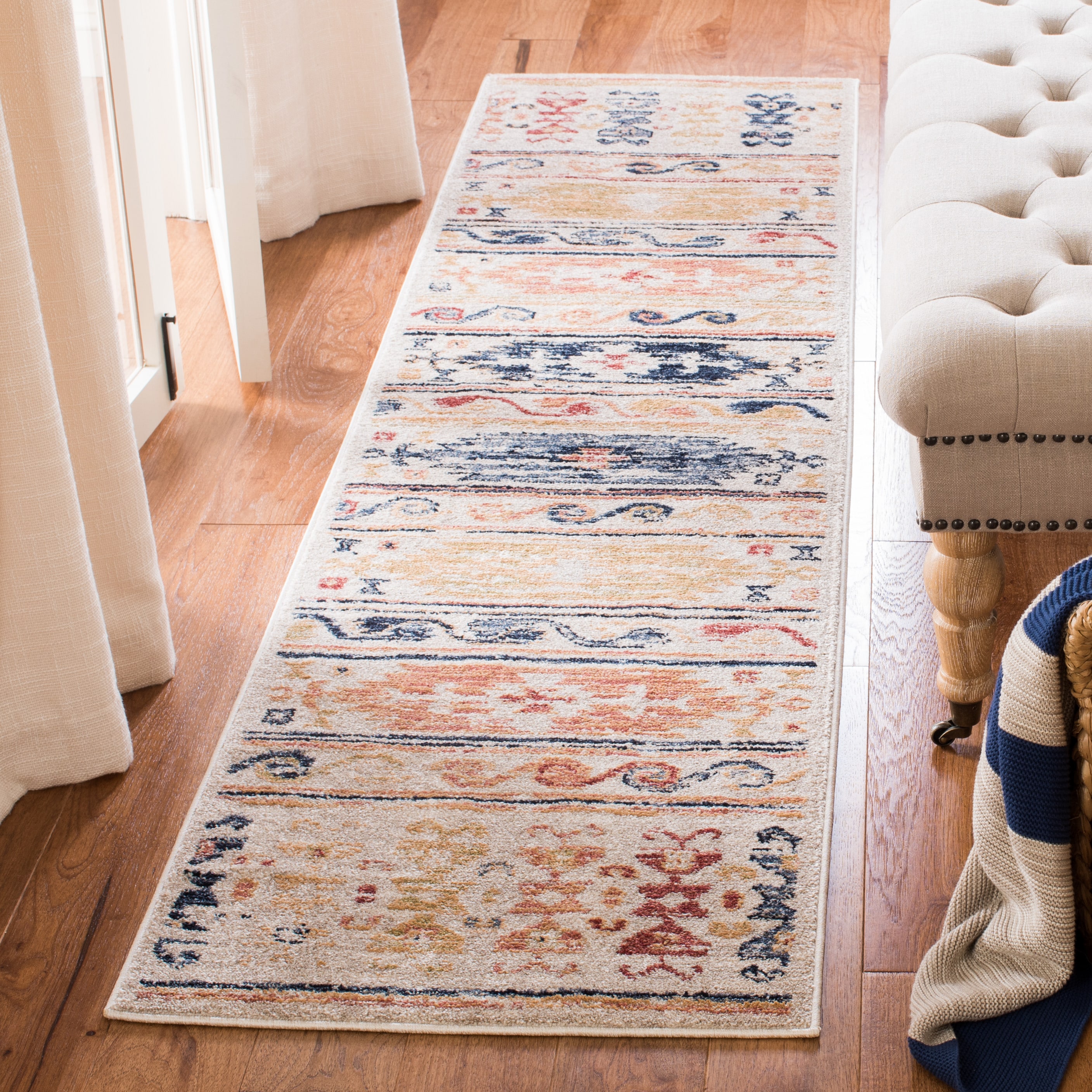 Safavieh CHL421A-28 Charleston Qashqai 2 x 8 (ft) Loomed Polypropylene Ivory/Rust Rectangular Indoor Distressed/Overdyed Southwestern Runner rug