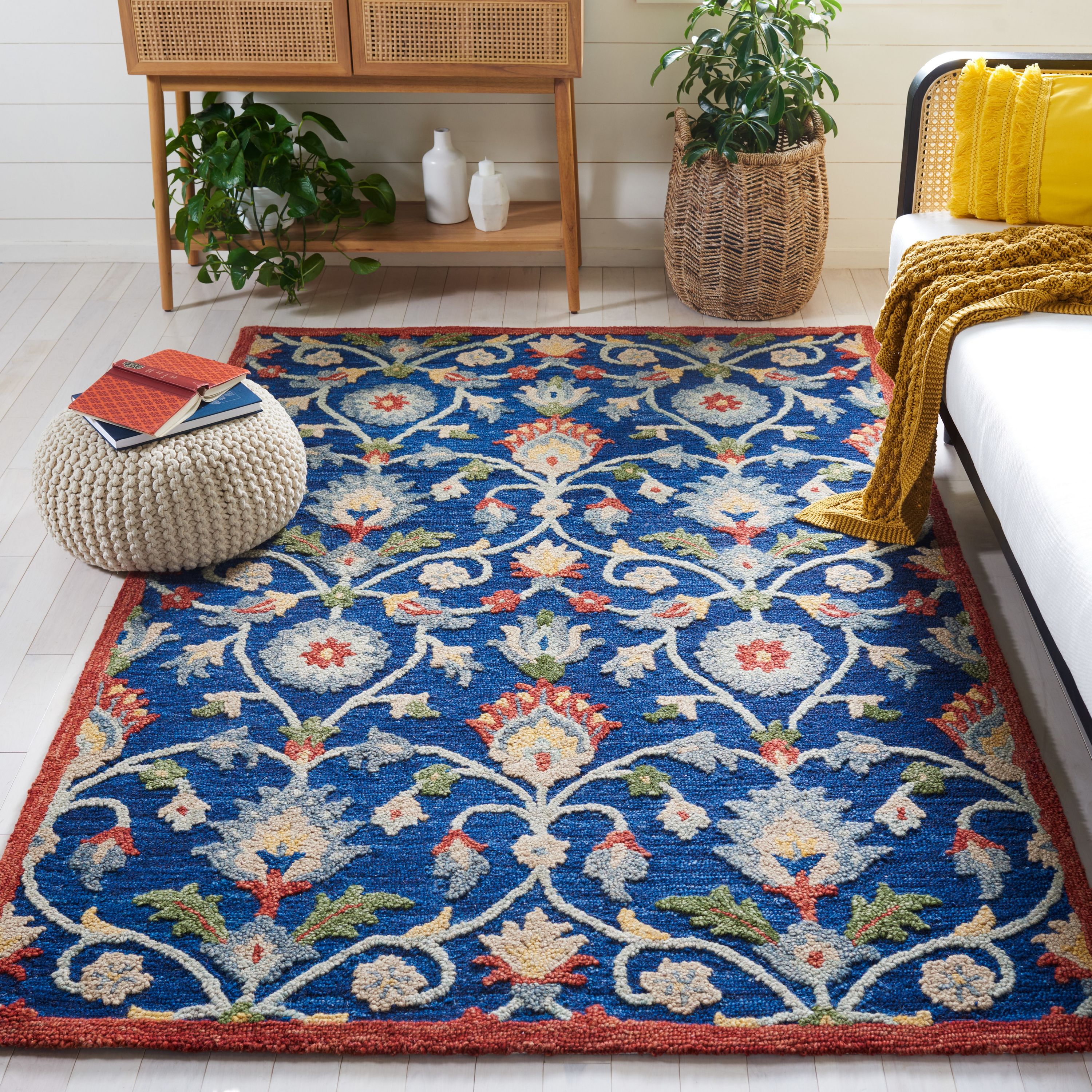 Handmade Blue and Rust Wool Tufted Area Rug 4' x 6'