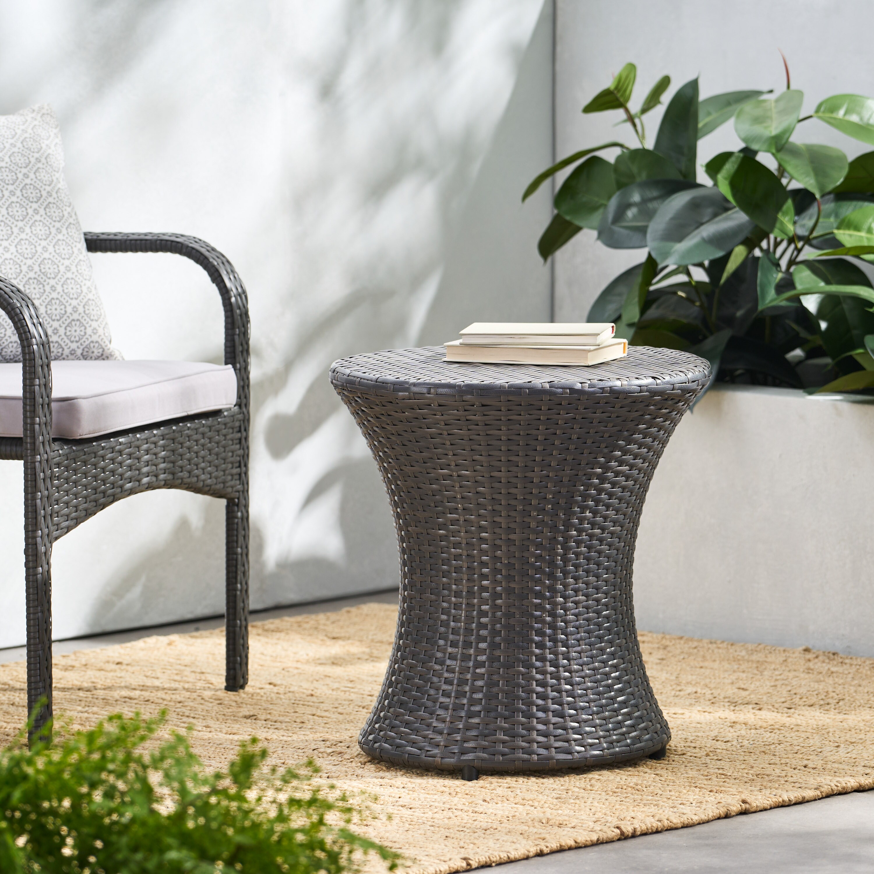 Huluwat P1-44.00GRY Patio-Tables - View #9