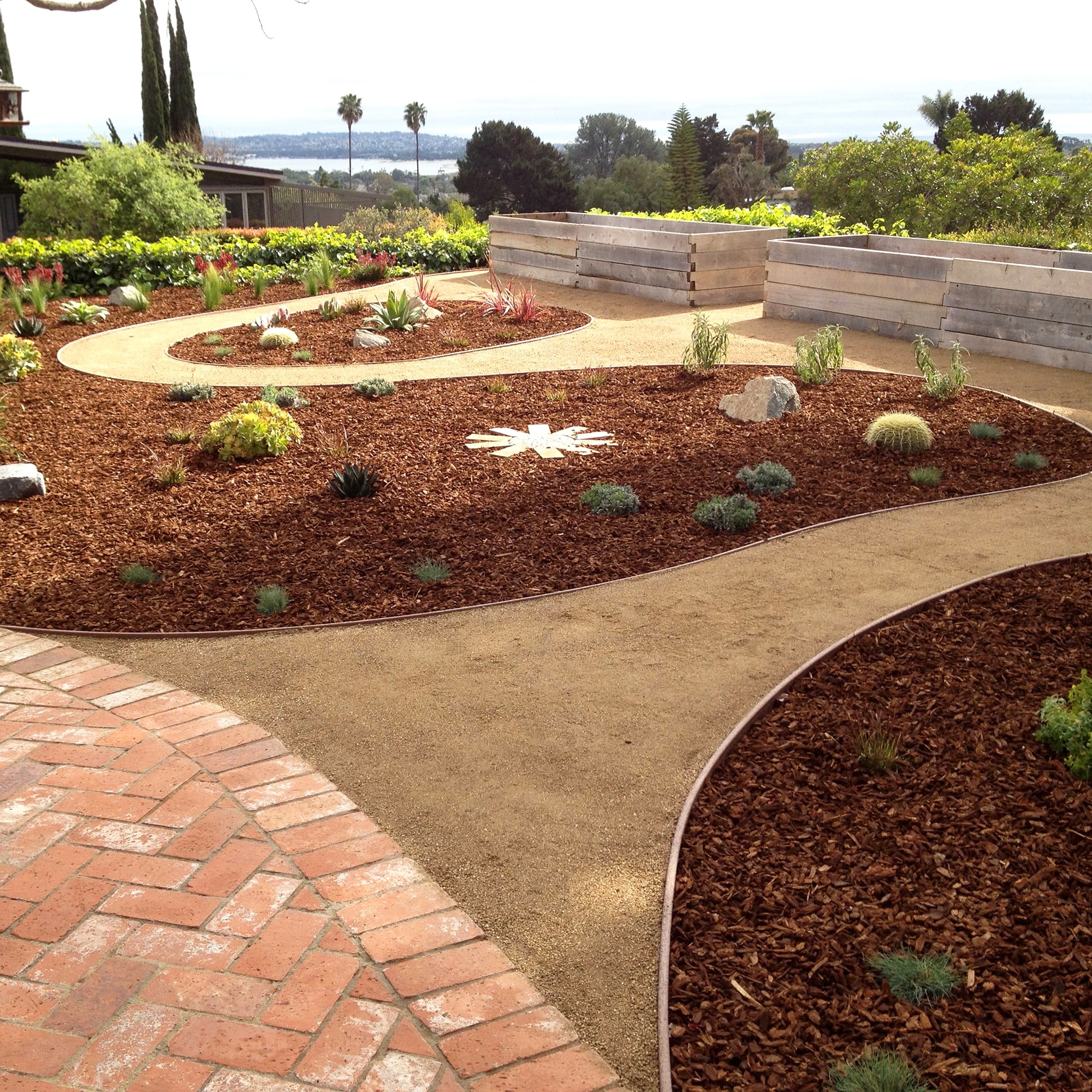 Yard Elements 02-0428 Bulk-Mulch - View #3