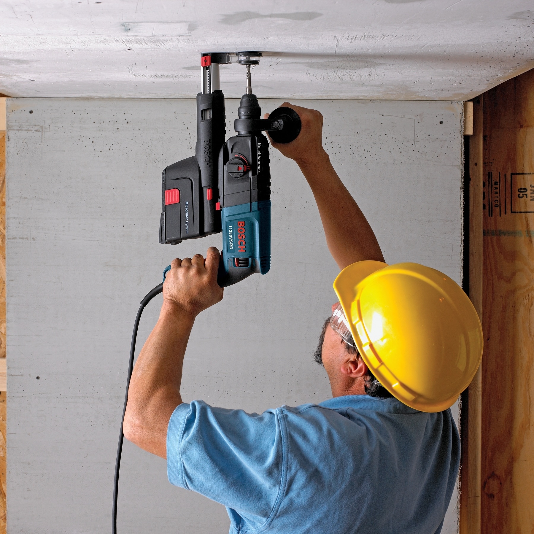 Bosch 6.1-Amp Sds-plus Variable Speed Corded Rotary Hammer Drill