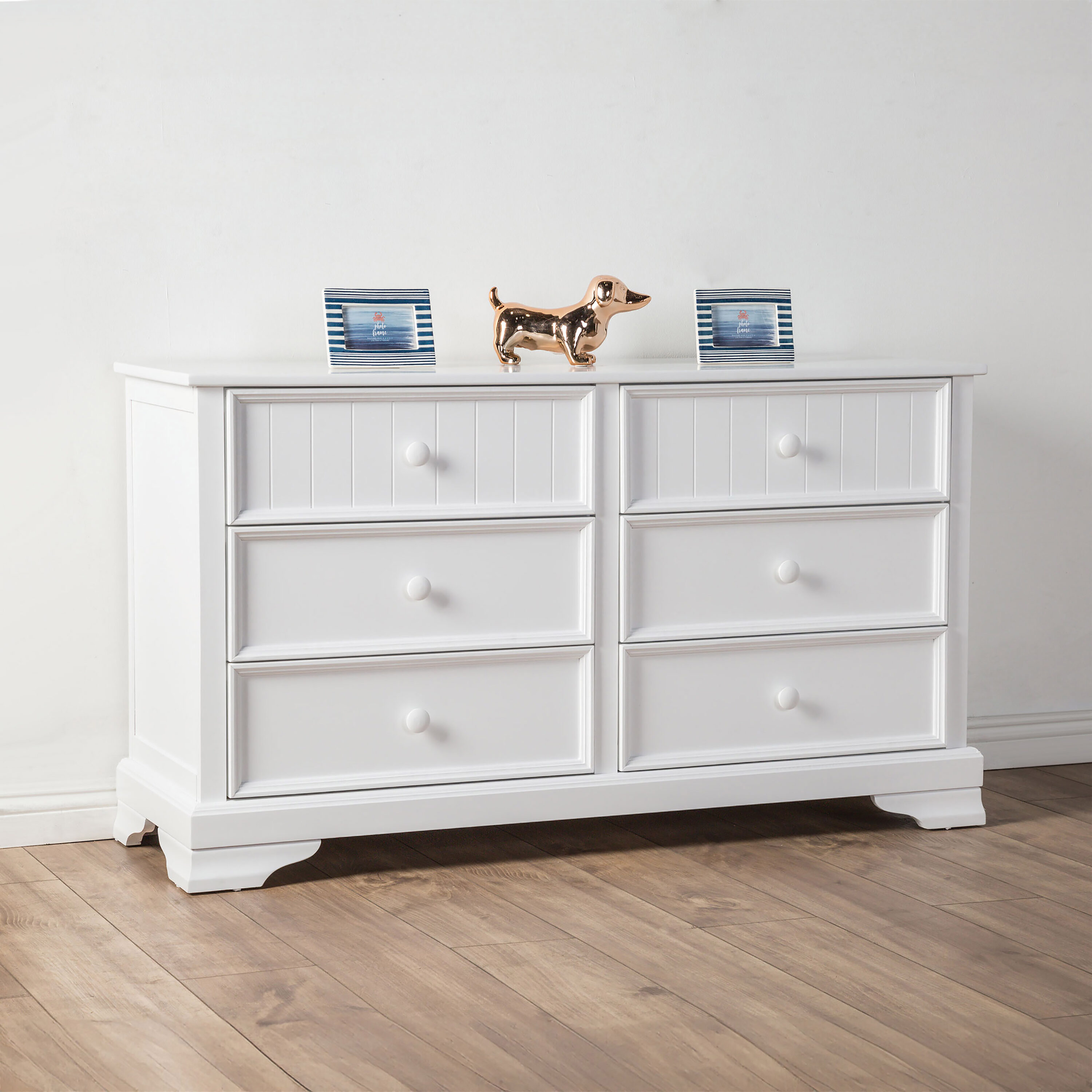 Furniture of America Winne White Rubberwood 6 -Drawer 54-in W Standard dresser