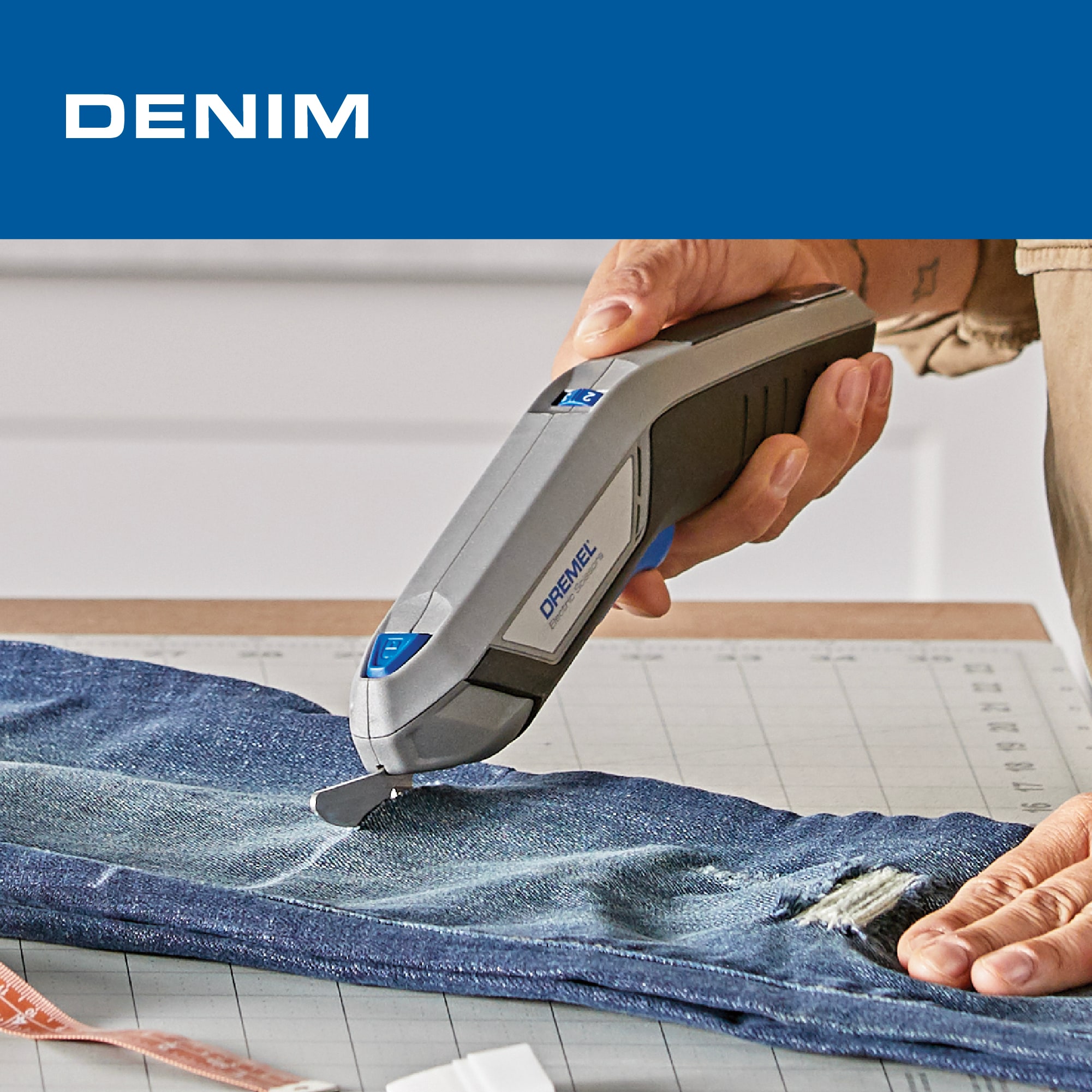 Dremel 4V Cordless Electric Scissors with USB Rechargeable Battery and Two  Blade Attachments - Ideal for Cutting Cardboard, Fabric, and Paper, HSSC-01