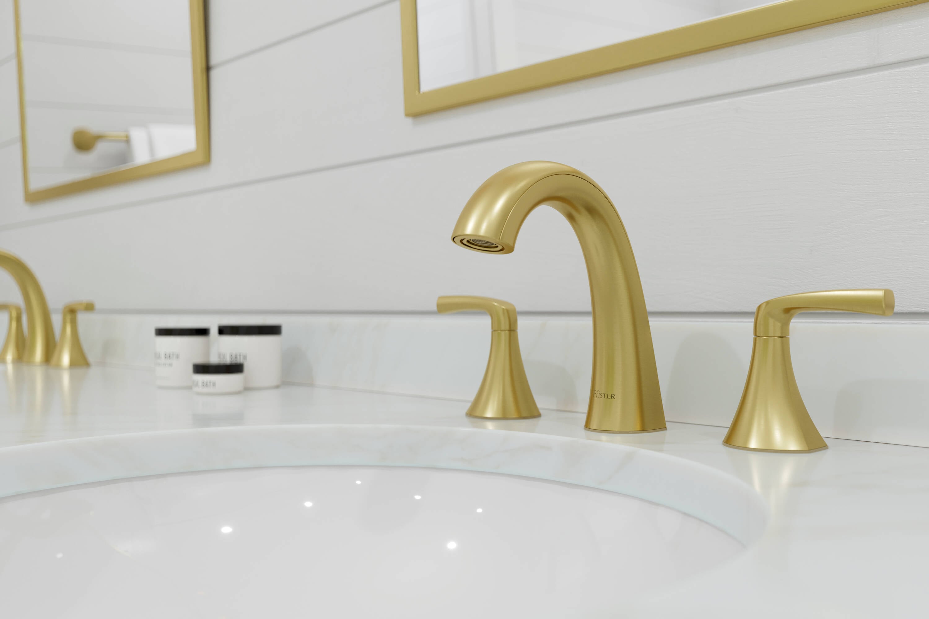 Pfister LF049RCHBG Rancho Brushed Gold Widespread 2-handle WaterSense Mid-arc Residential Handle Bathroom Sink Faucet with Drain