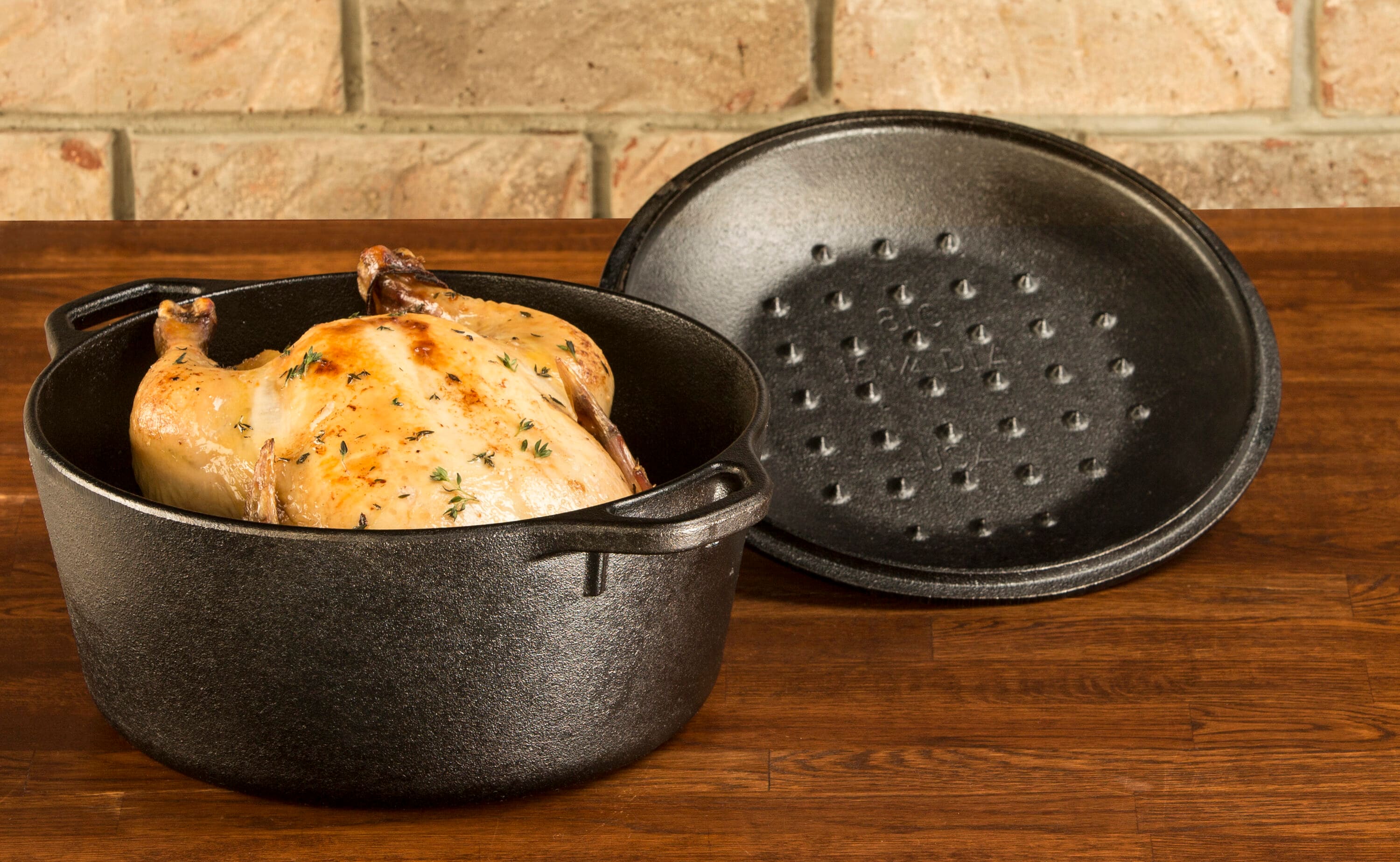 Lodge Cast Iron 5 Quart/10 Inch Cast Iron Dutch Oven - Oven Safe - Black -  Lid Included - Ideal for Slow-Roasting, Simmering, and Baking in the  Cooking Pots department at
