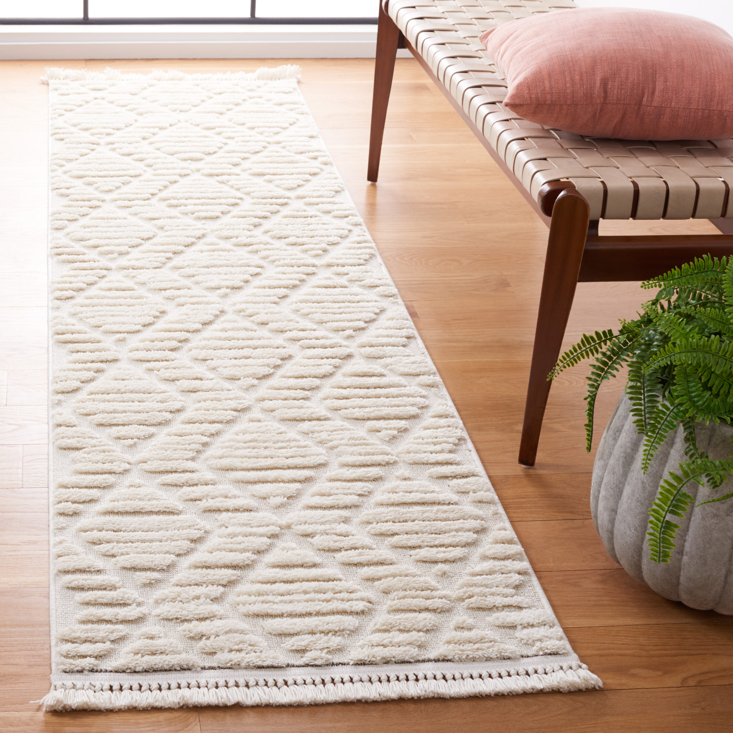 Urban 208A Ivory 2 x 8 Rectangular Runner rug