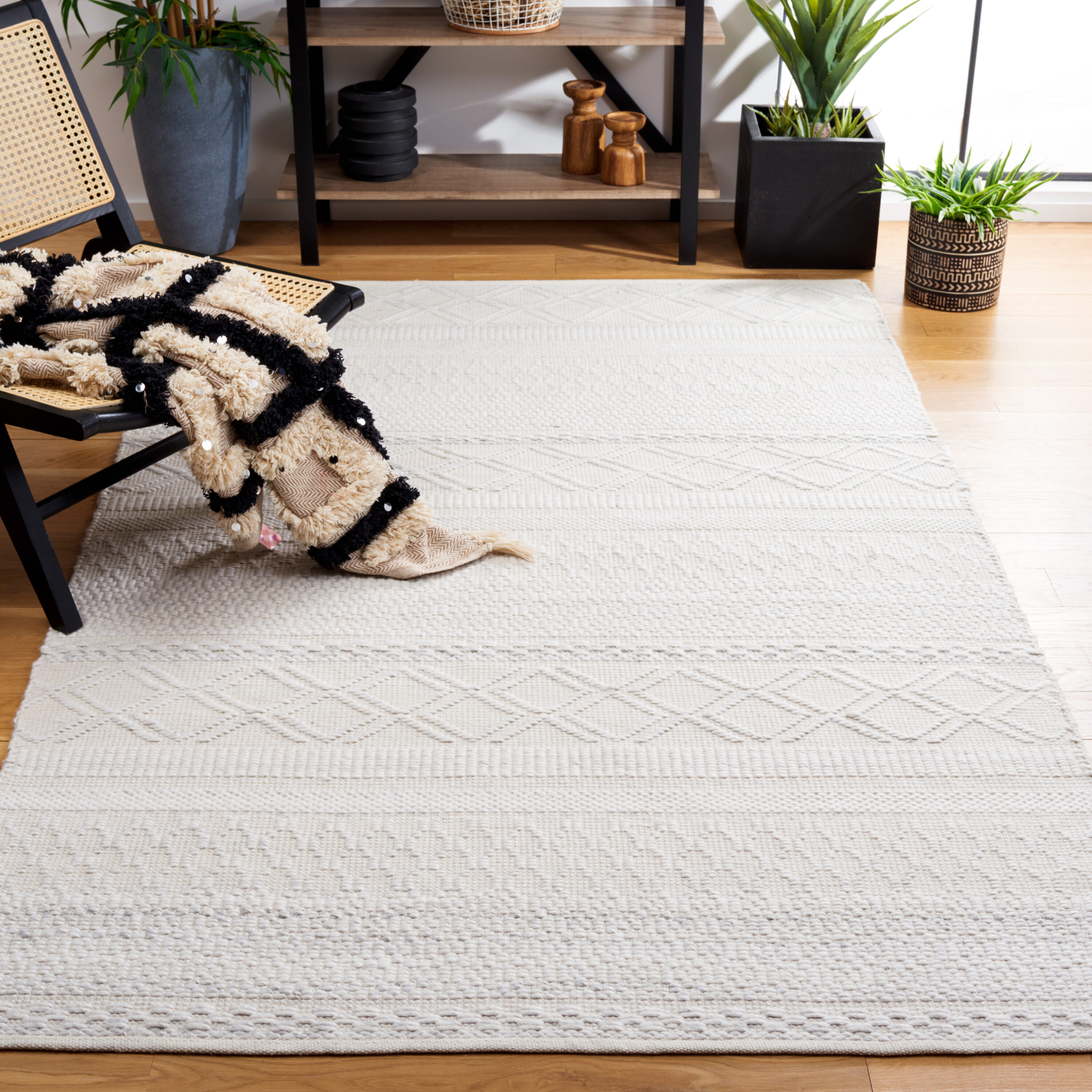  Natura 934 Ivory Contemporary 5ft x 8ft Medium Rectangle Rug