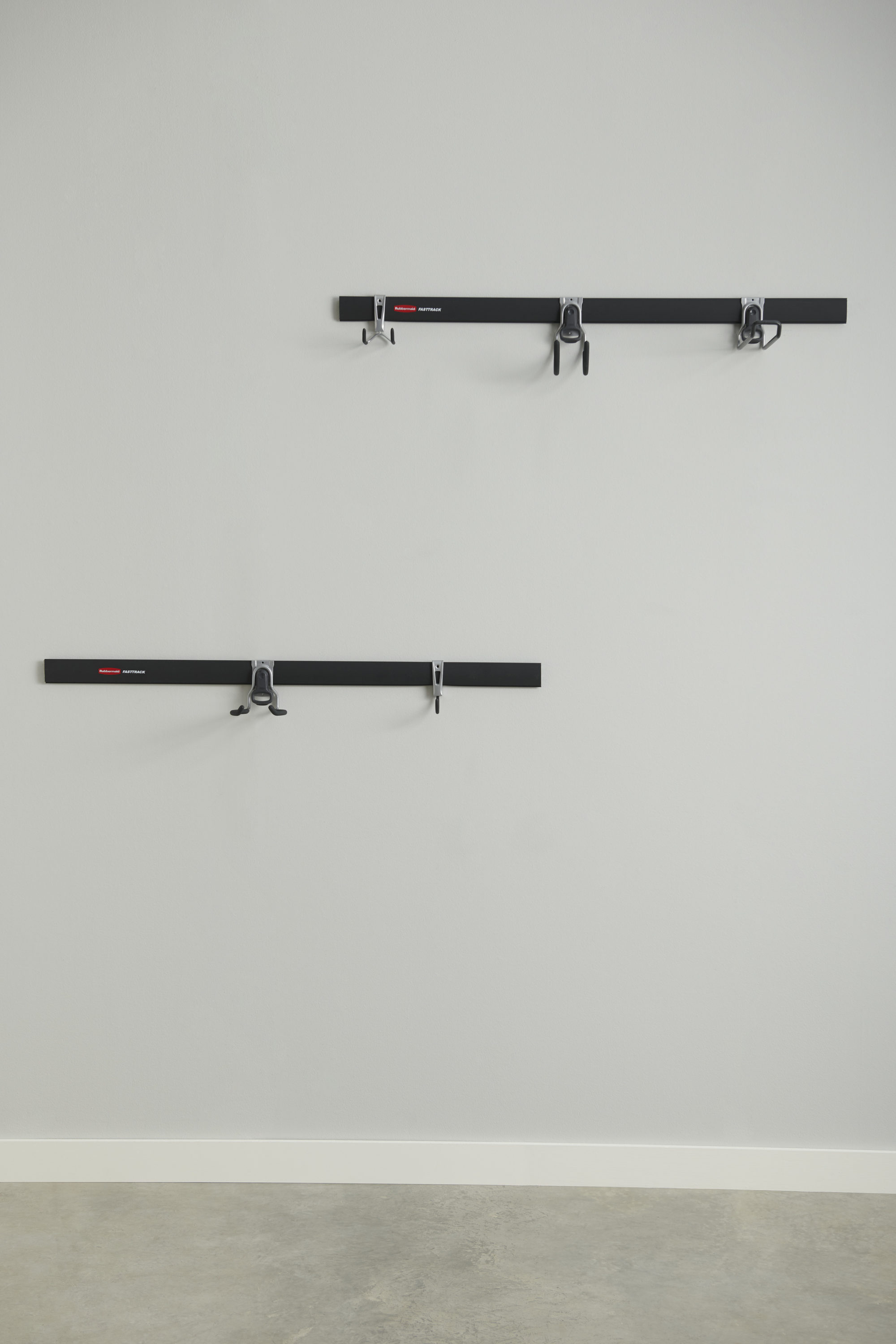 Rubbermaid FastTrack 4 48 Wall Mounted Storage Rail + 6 Hooks + 6 S Hook  Racks, 1 Piece - Jay C Food Stores