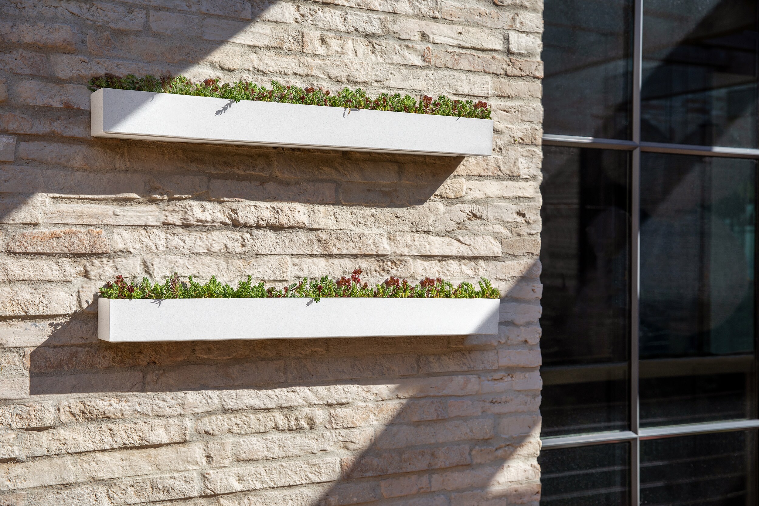 White 32" Composite Geo Series Trough Hanging Planter - 2-Pack