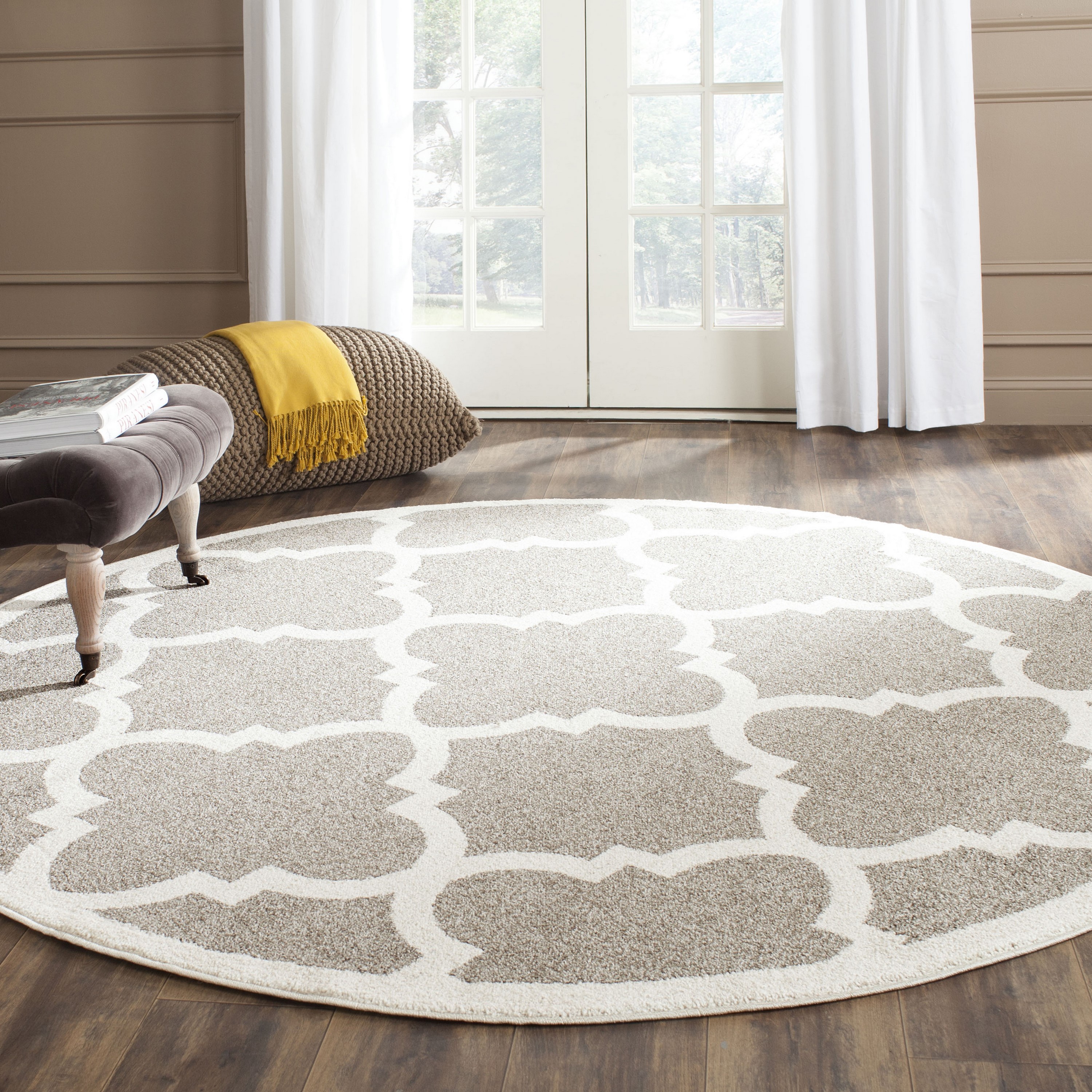 Safavieh AMT423R-7R Amherst Pompey 7 x 7 (ft) Loomed Synthetic Dark Gray/Beige Round Indoor/Outdoor Trellis Farmhouse/Cottage Area rug