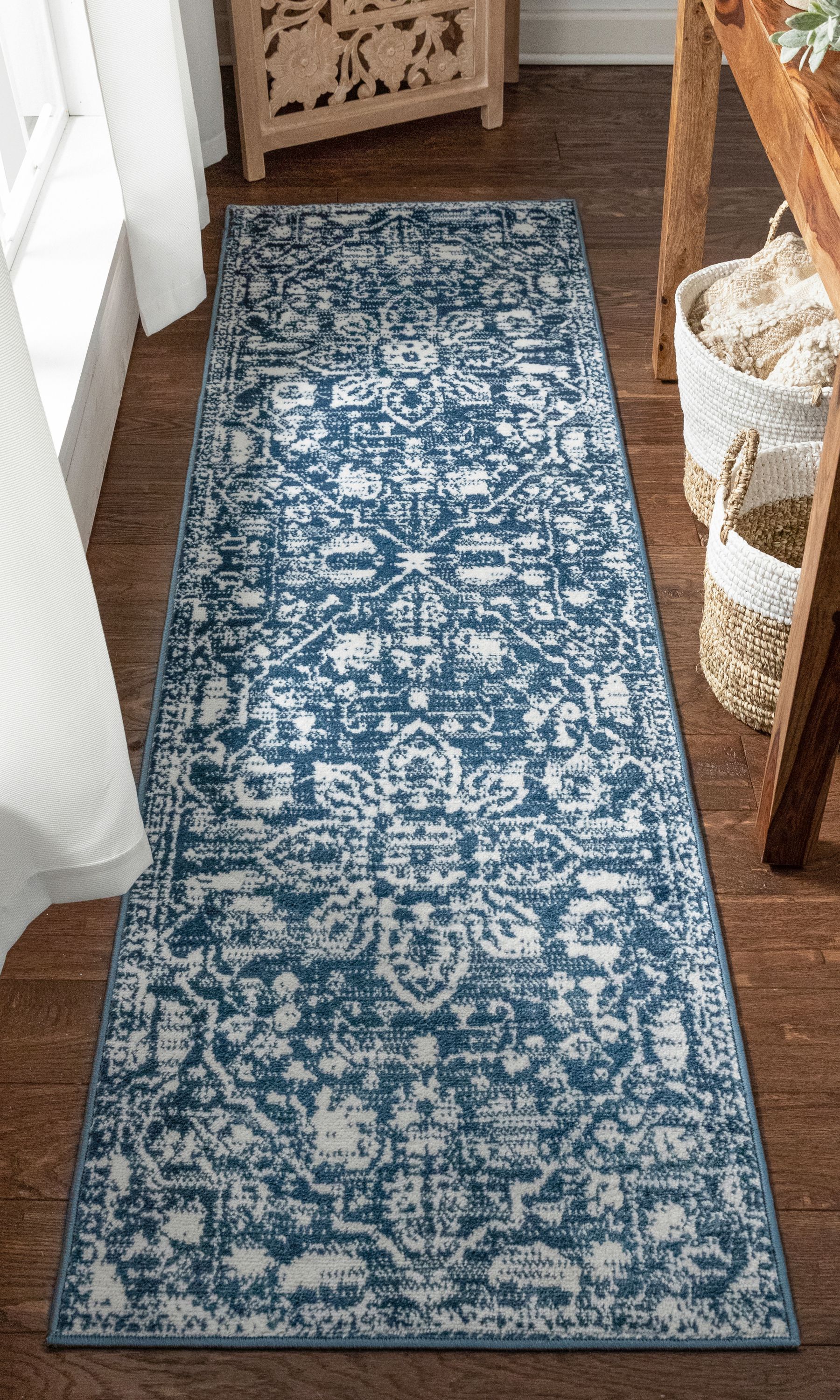 Well Woven DZ-06-2 Dazzle 2 x 8 (ft) Loomed Polypropylene Light Blue Rectangular Indoor Floral/Botanical Vintage Runner rug